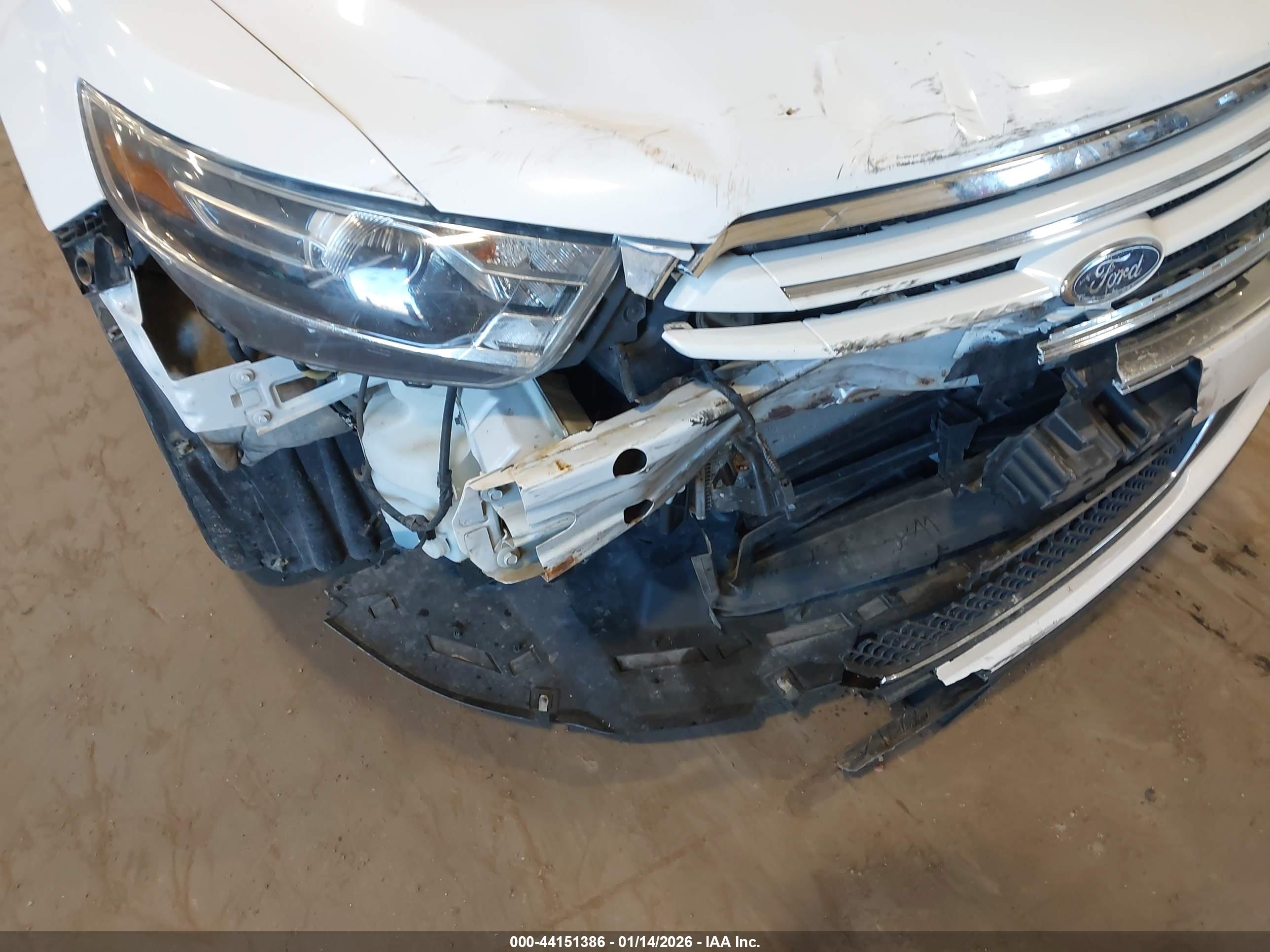 FORD TAURUS image 6