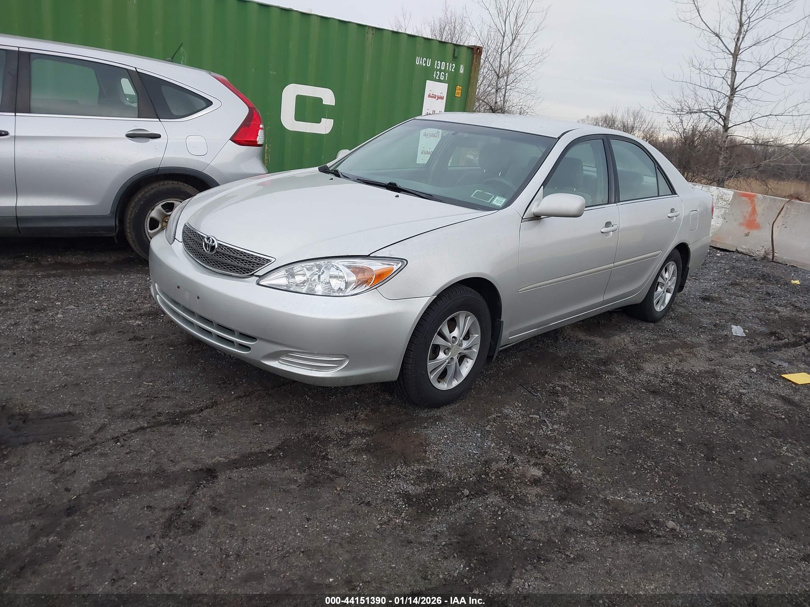 TOYOTA CAMRY image 2