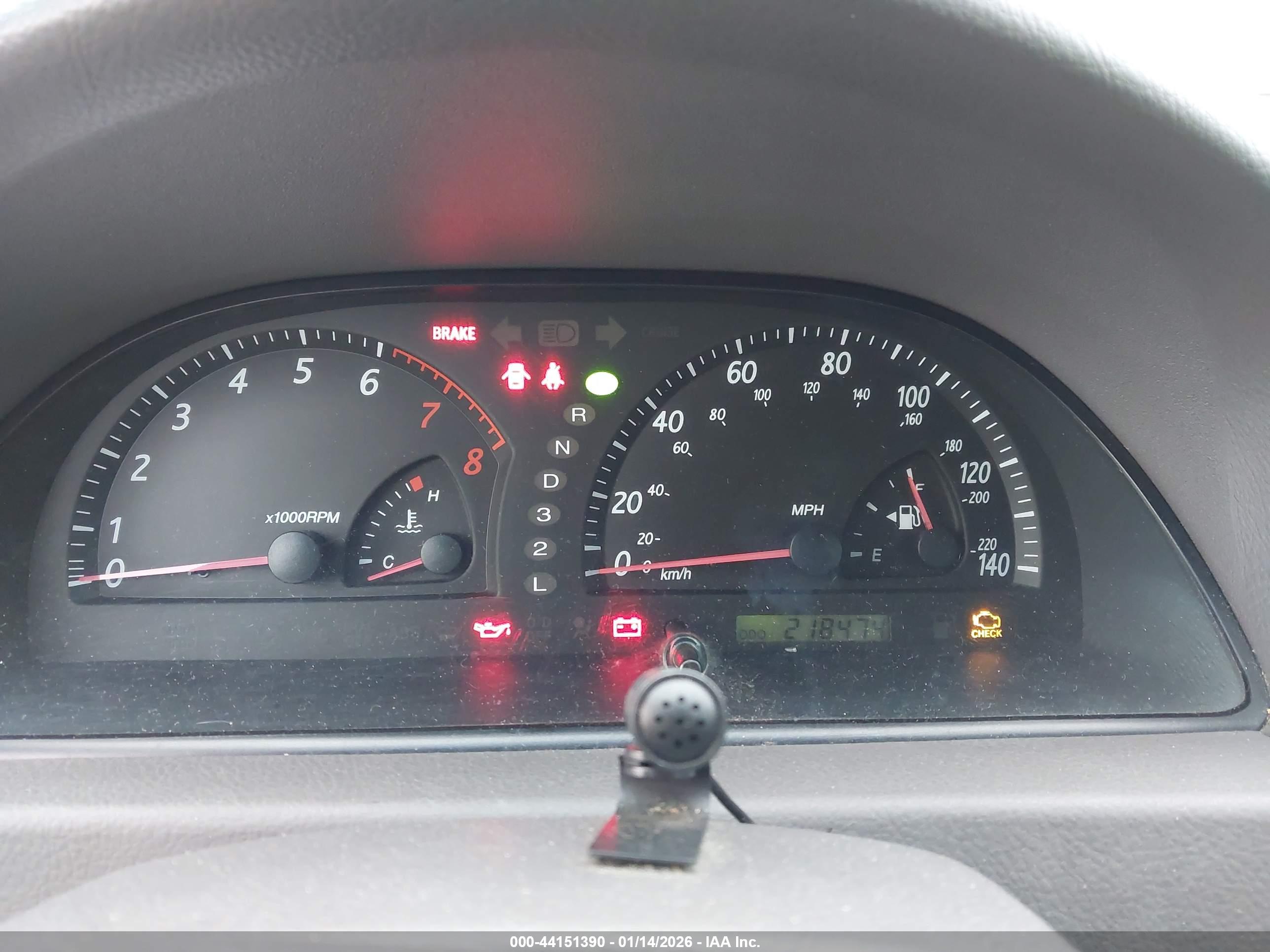 TOYOTA CAMRY image 7