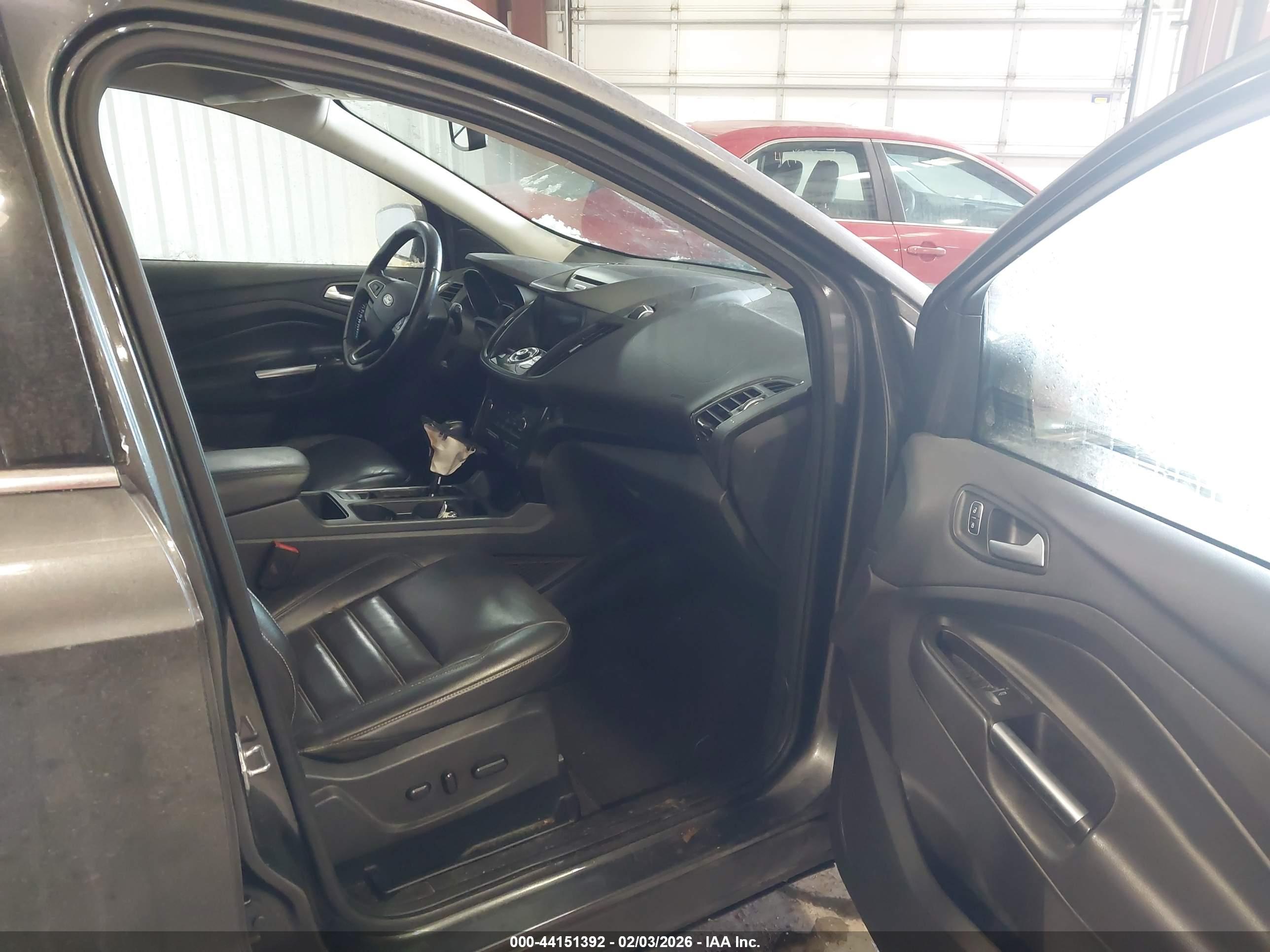 FORD ESCAPE image 5
