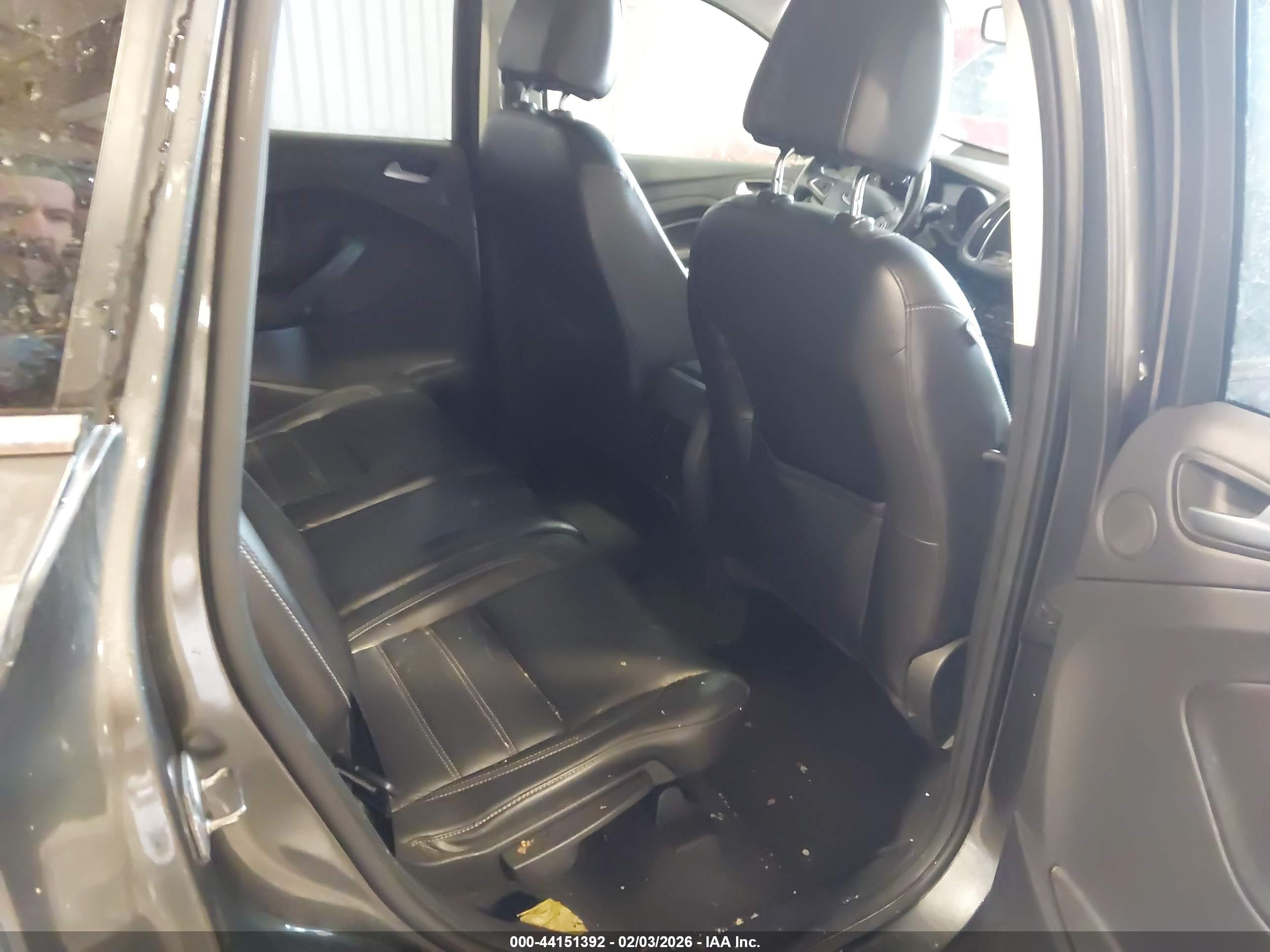 FORD ESCAPE image 8