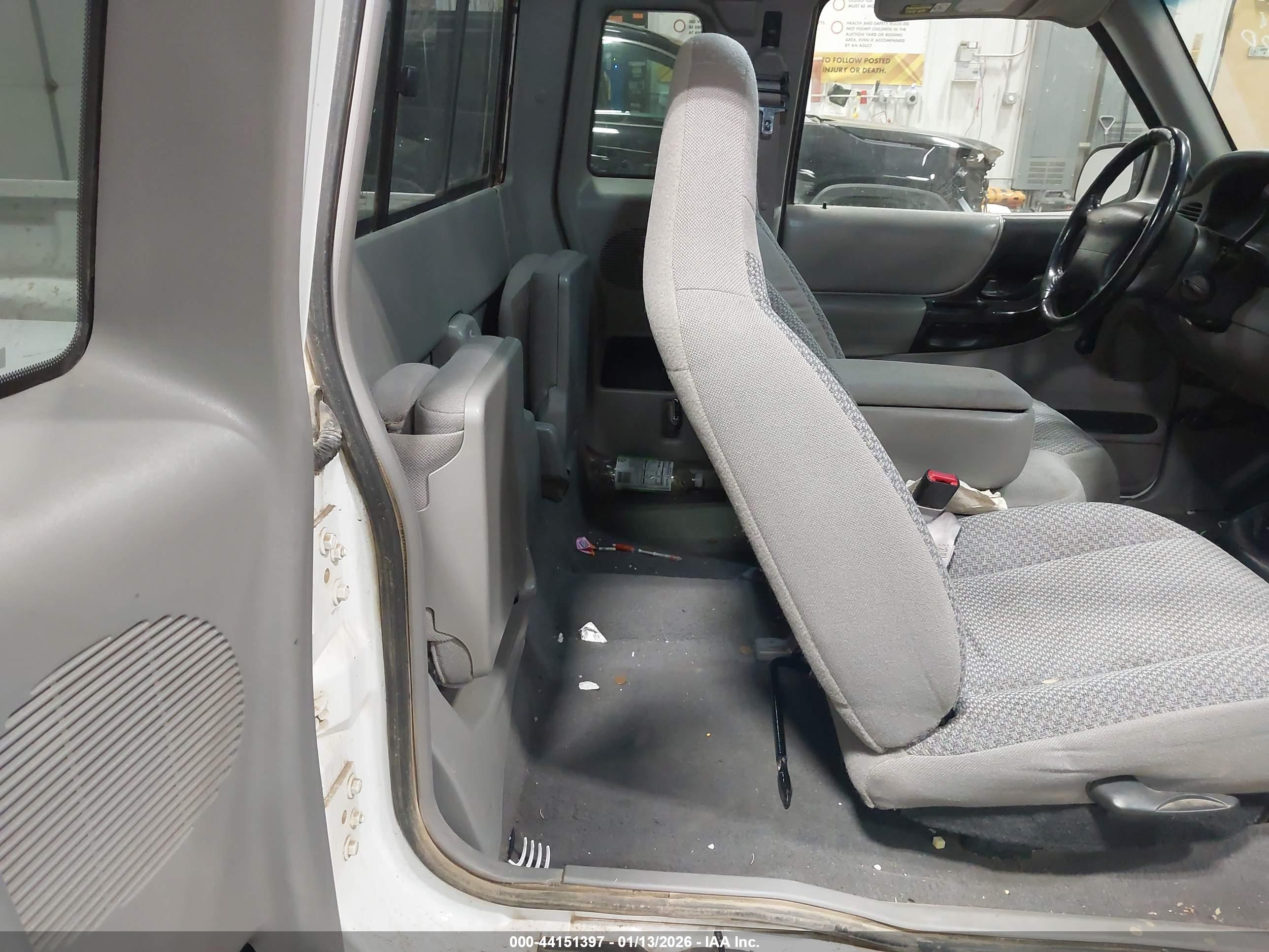 FORD RANGER image 8