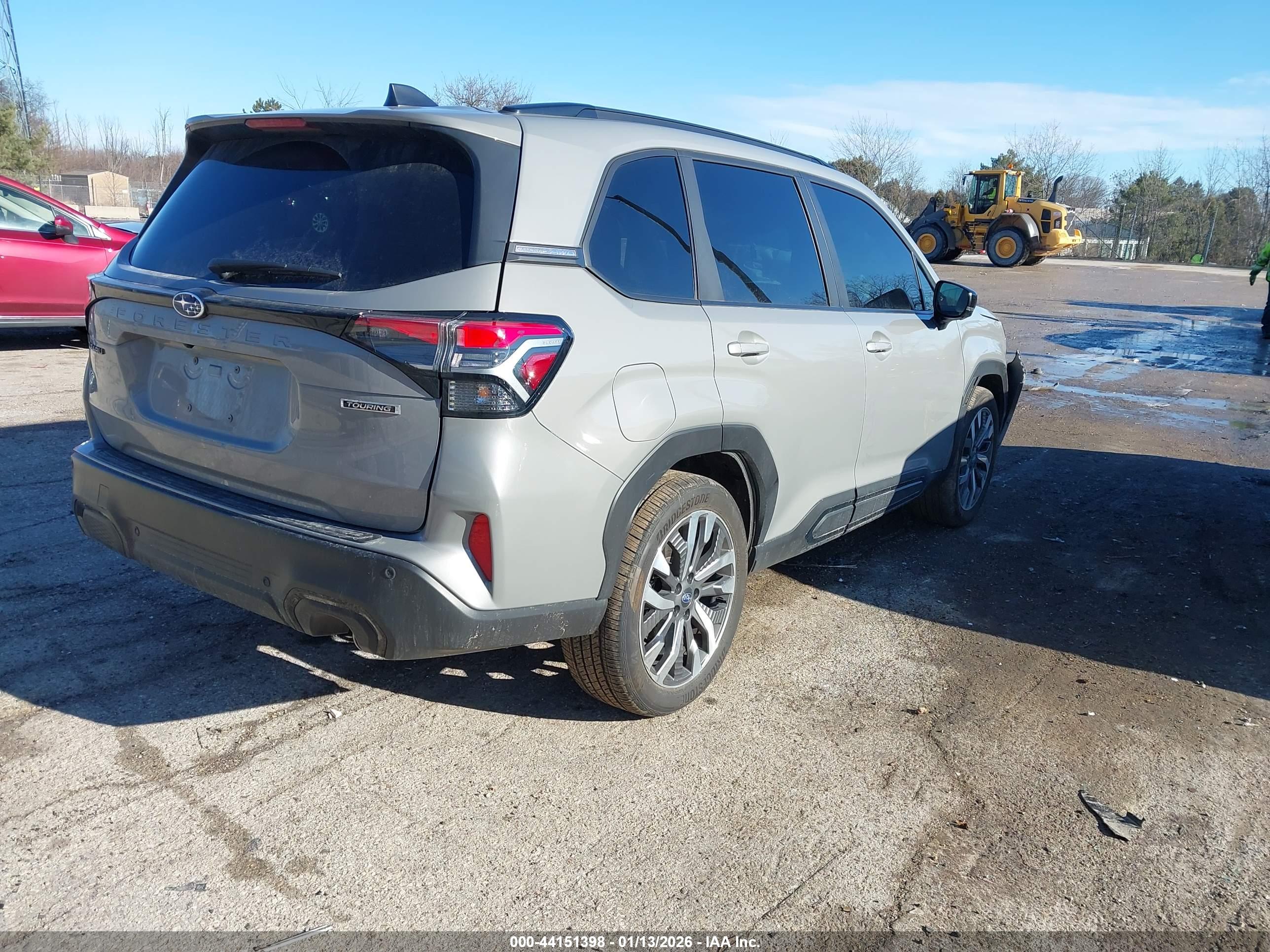 SUBARU FORESTER image 4