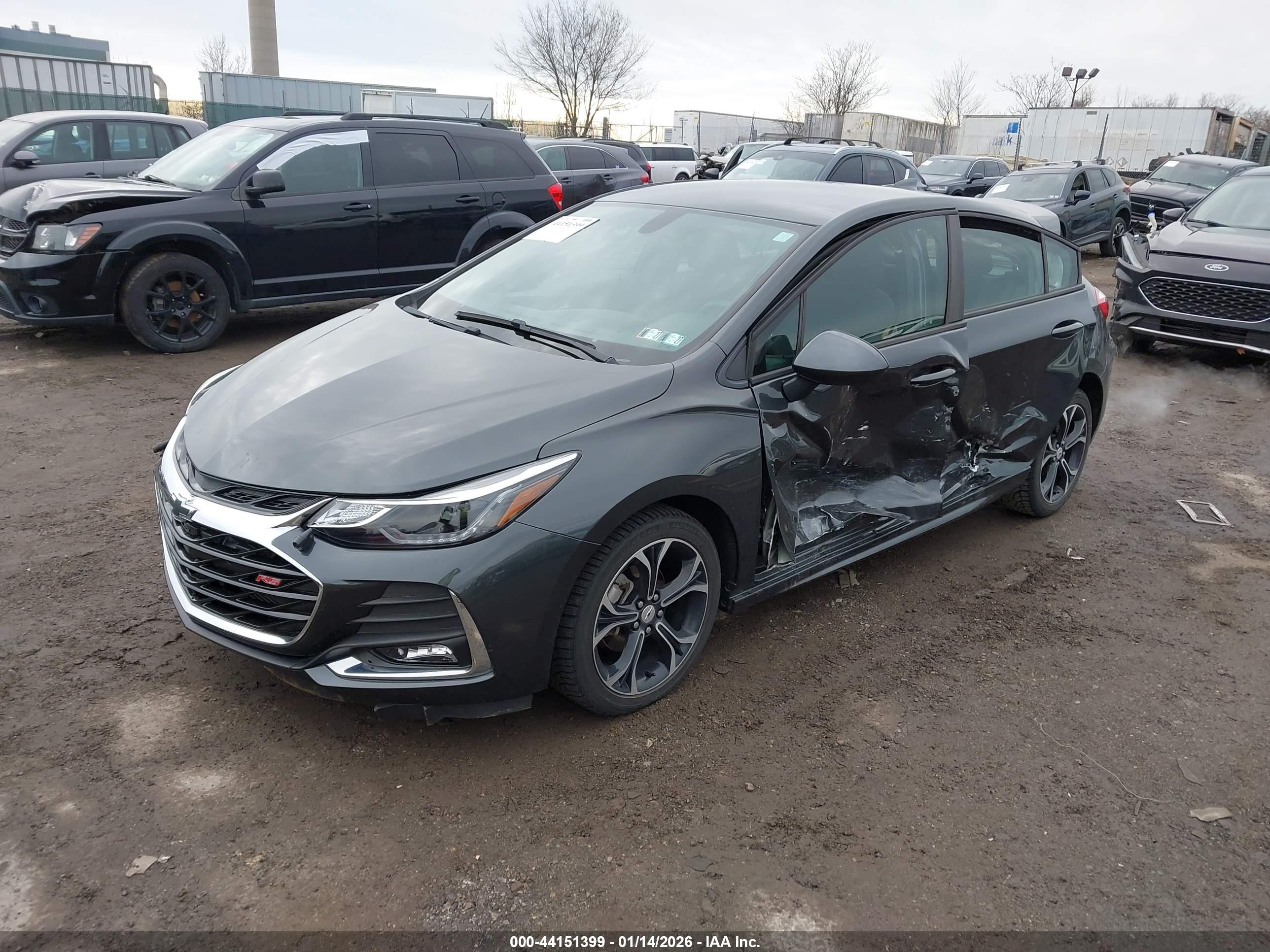 CHEVROLET CRUZE image 2