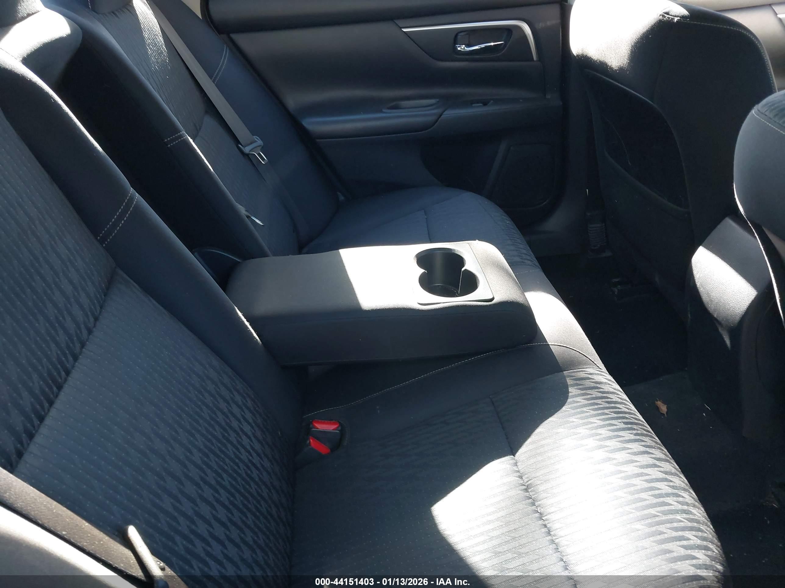 NISSAN ALTIMA image 8