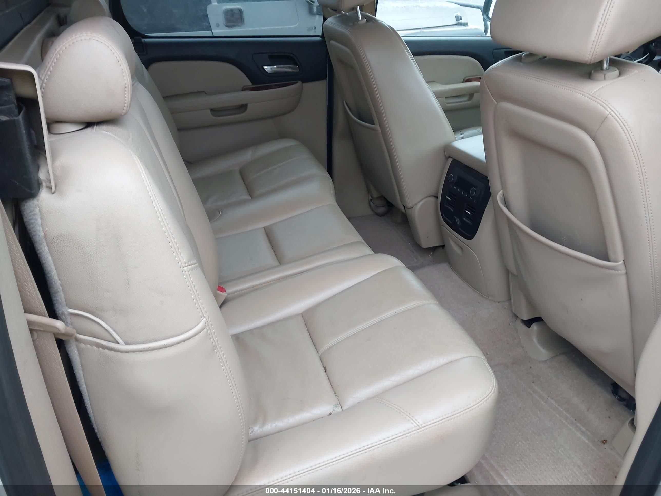 CHEVROLET AVALANCHE image 8