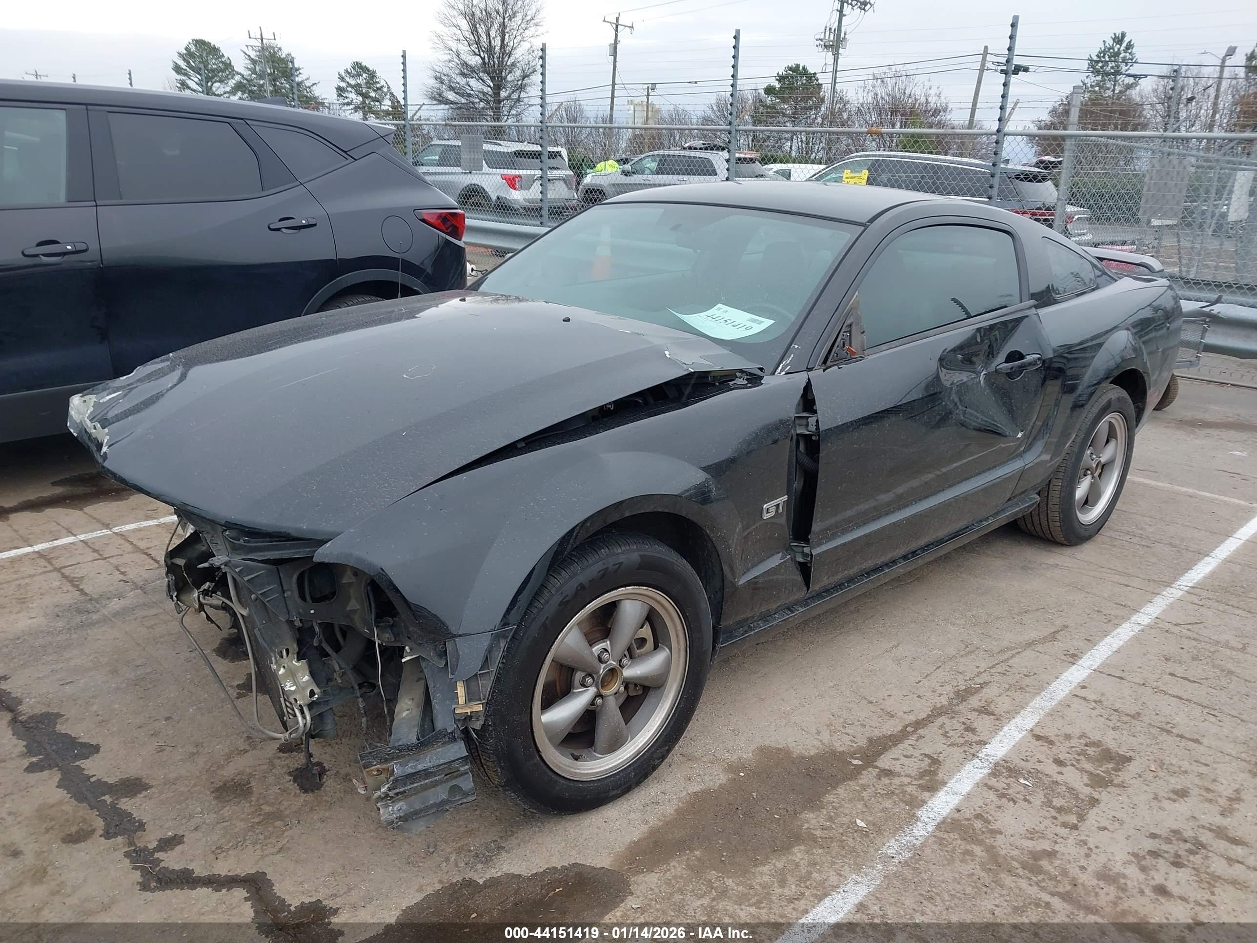 FORD MUSTANG image 2