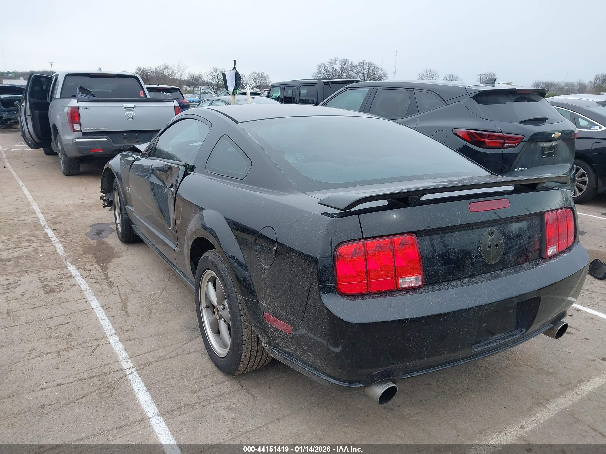 FORD MUSTANG image 3