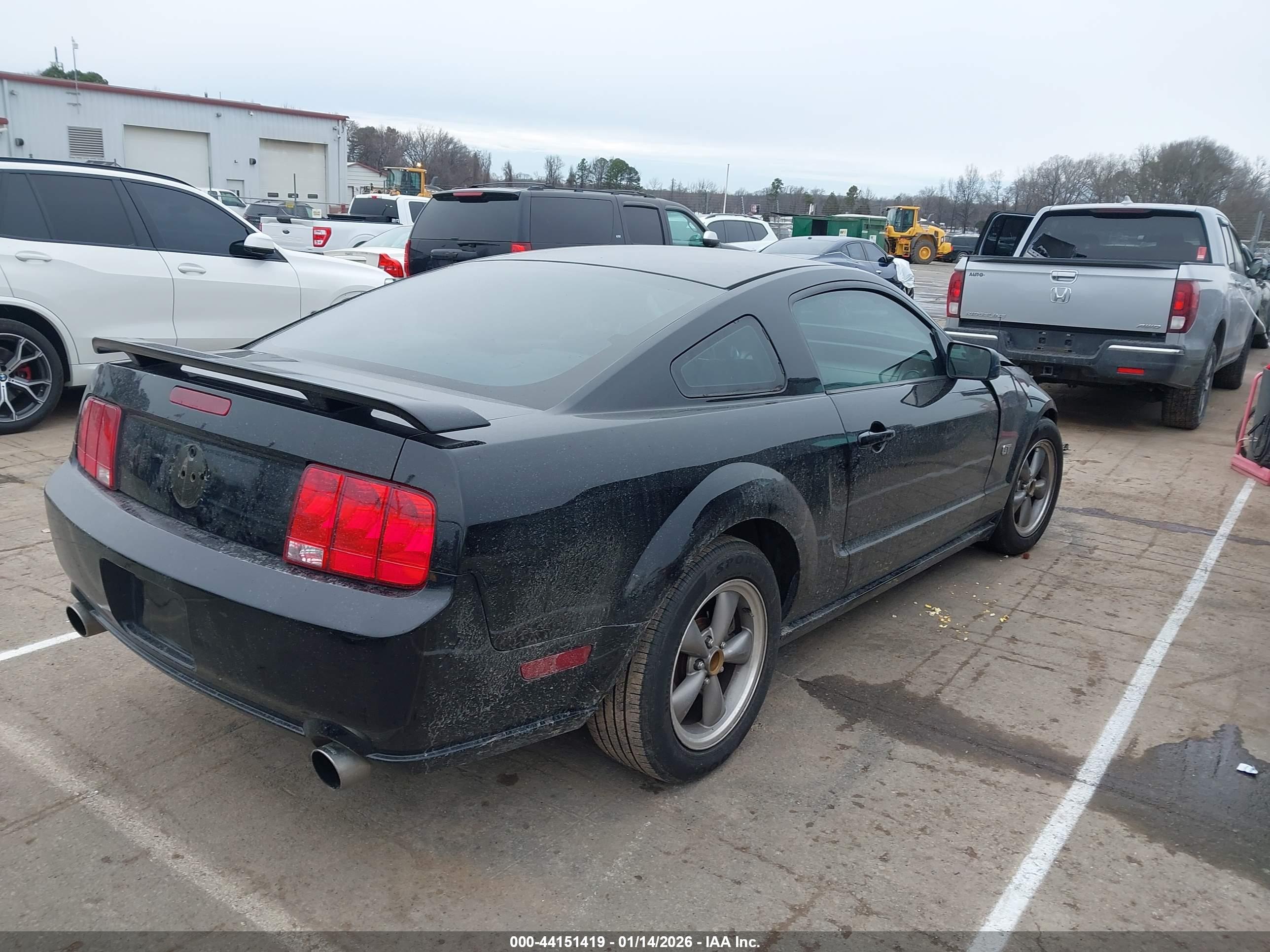FORD MUSTANG image 4