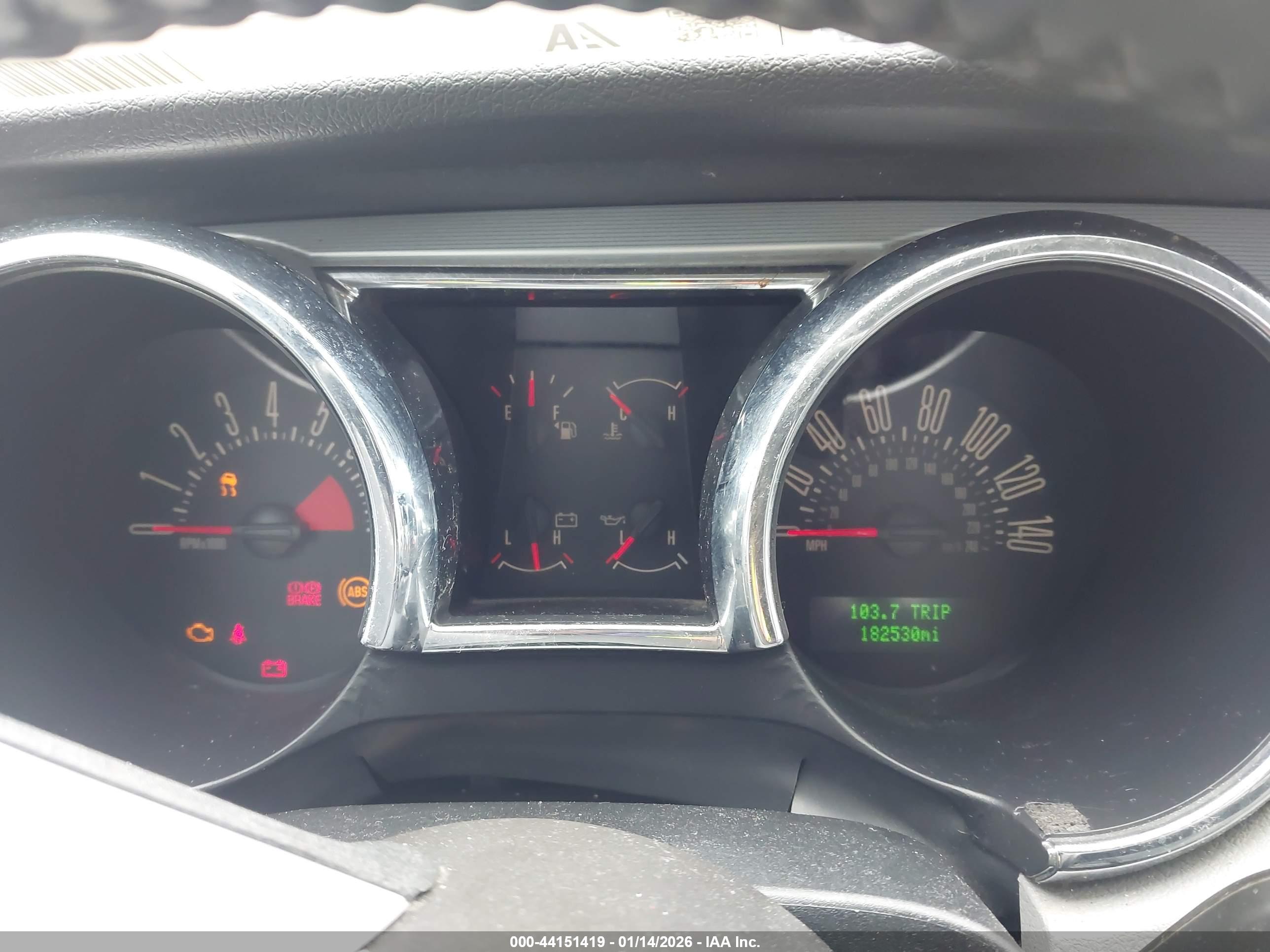FORD MUSTANG image 7