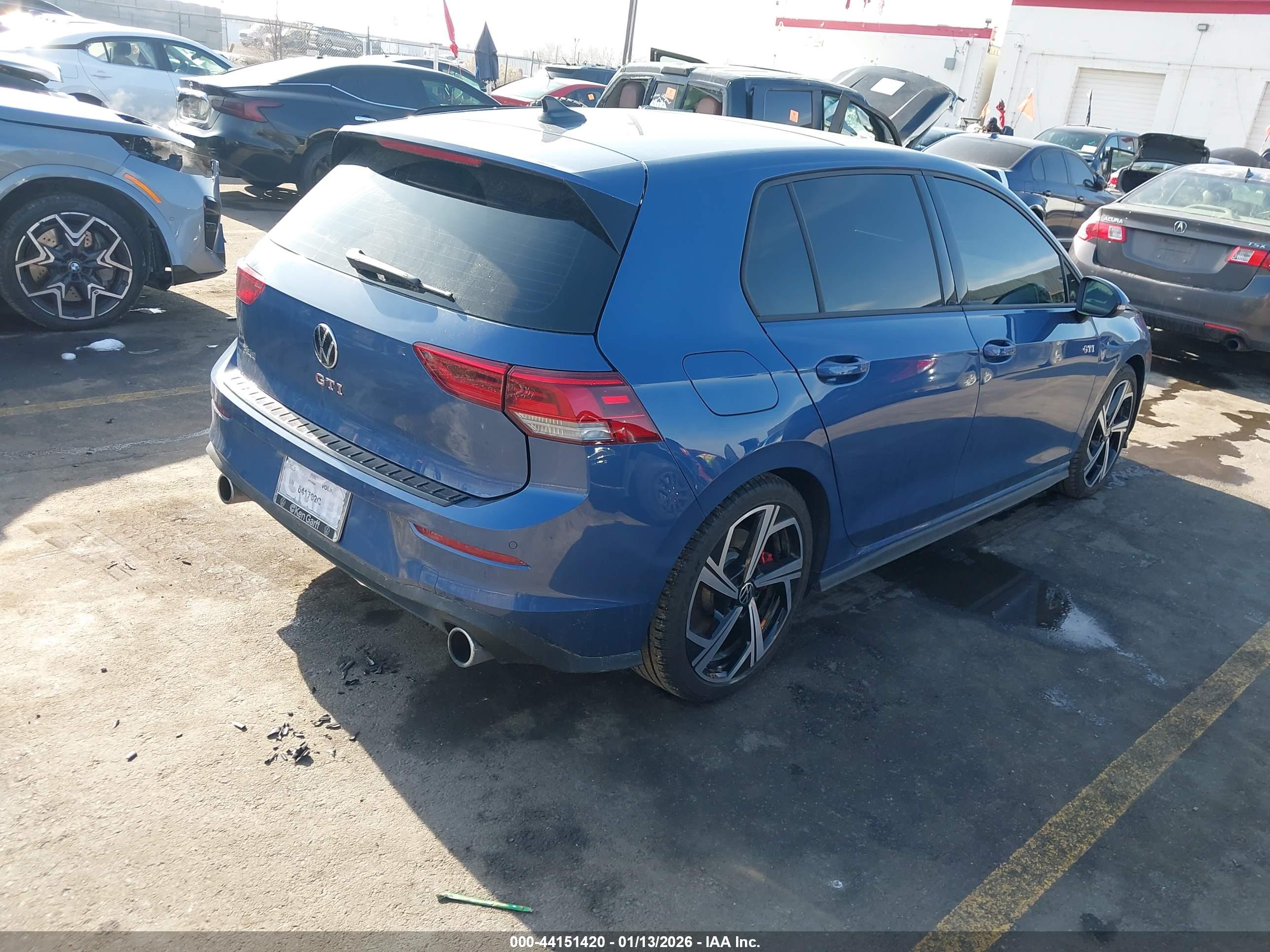 VOLKSWAGEN GOLF image 4