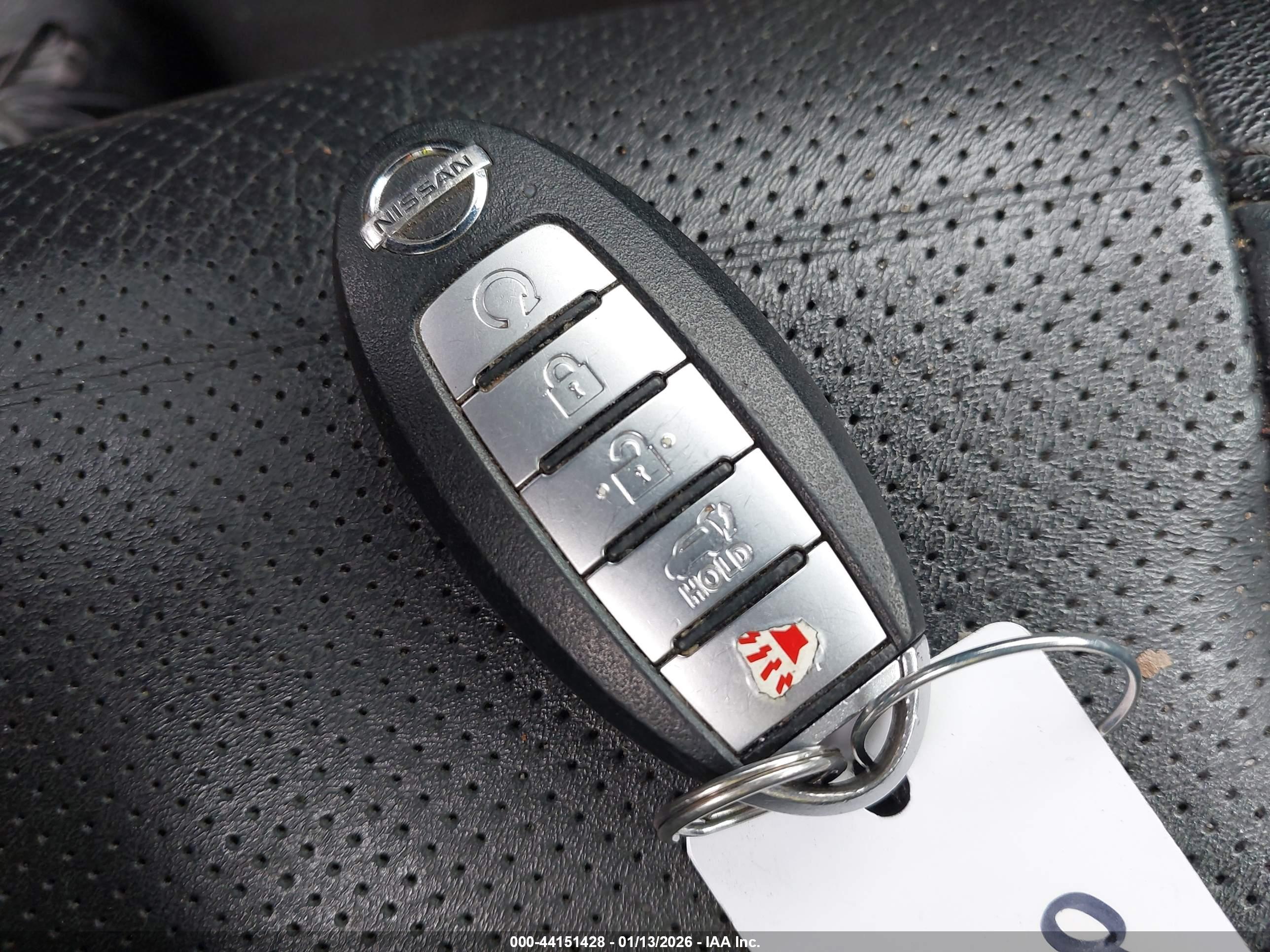 NISSAN ROGUE image 11