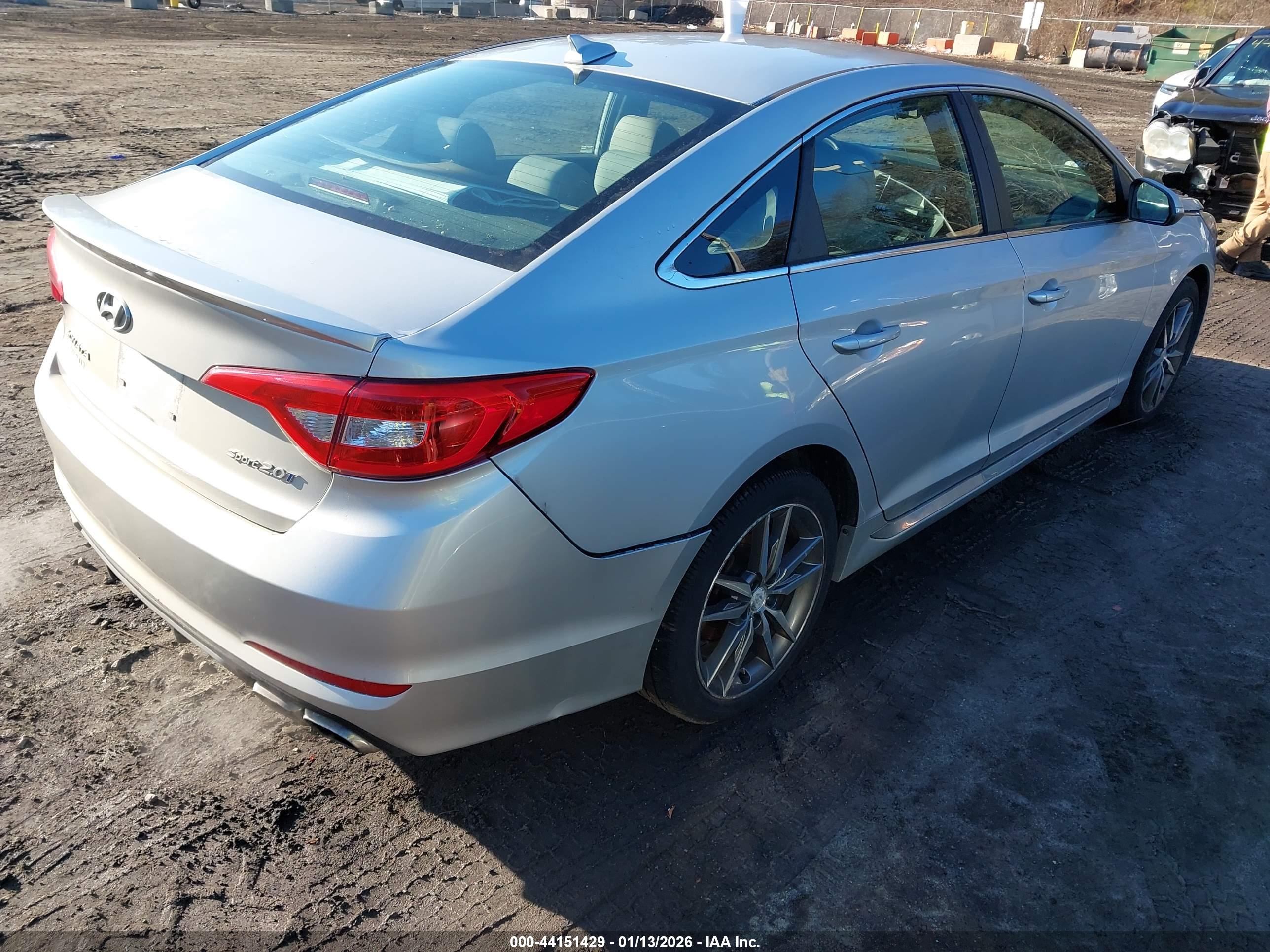 HYUNDAI SONATA image 4