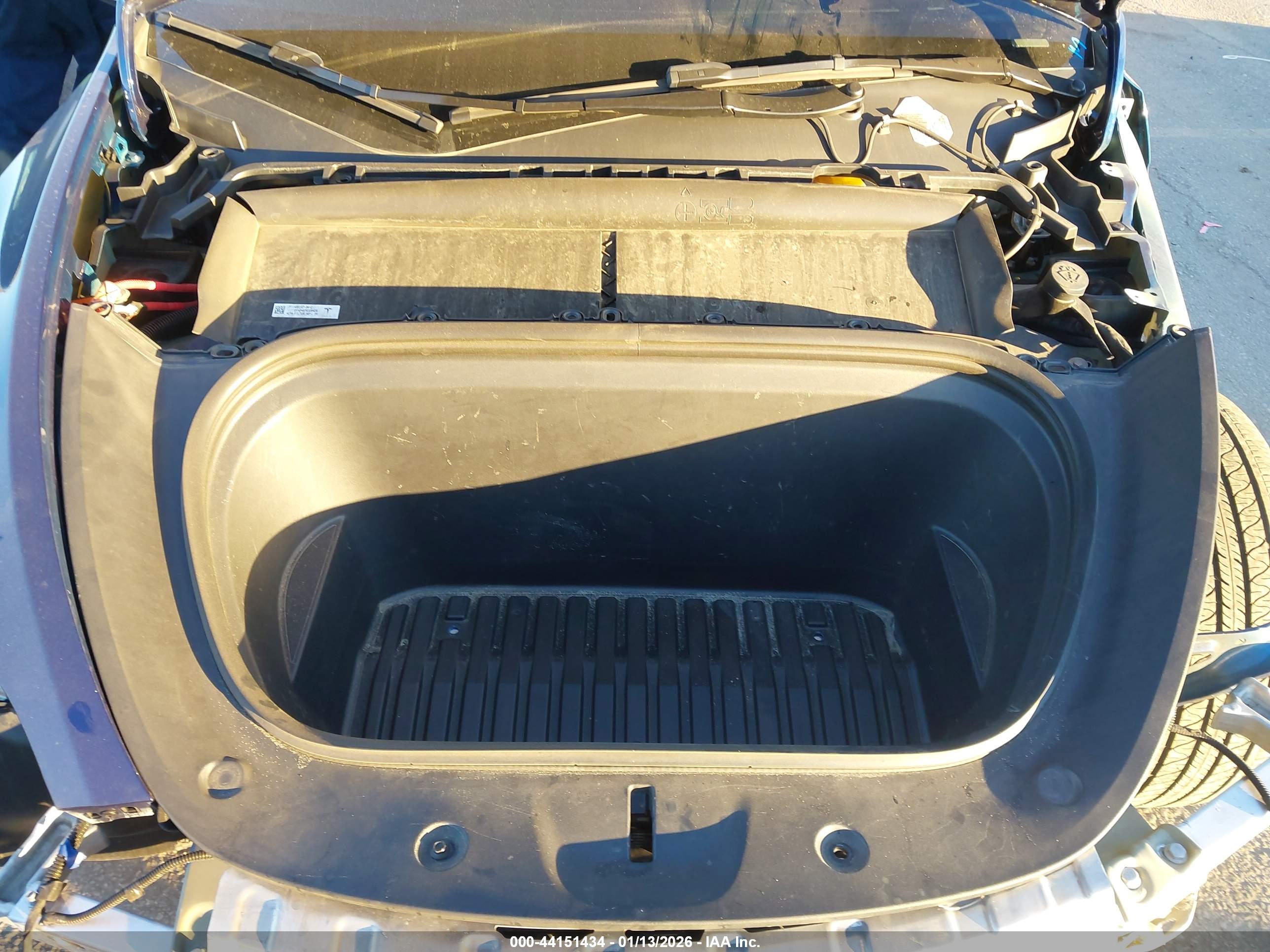 TESLA MODEL image 10