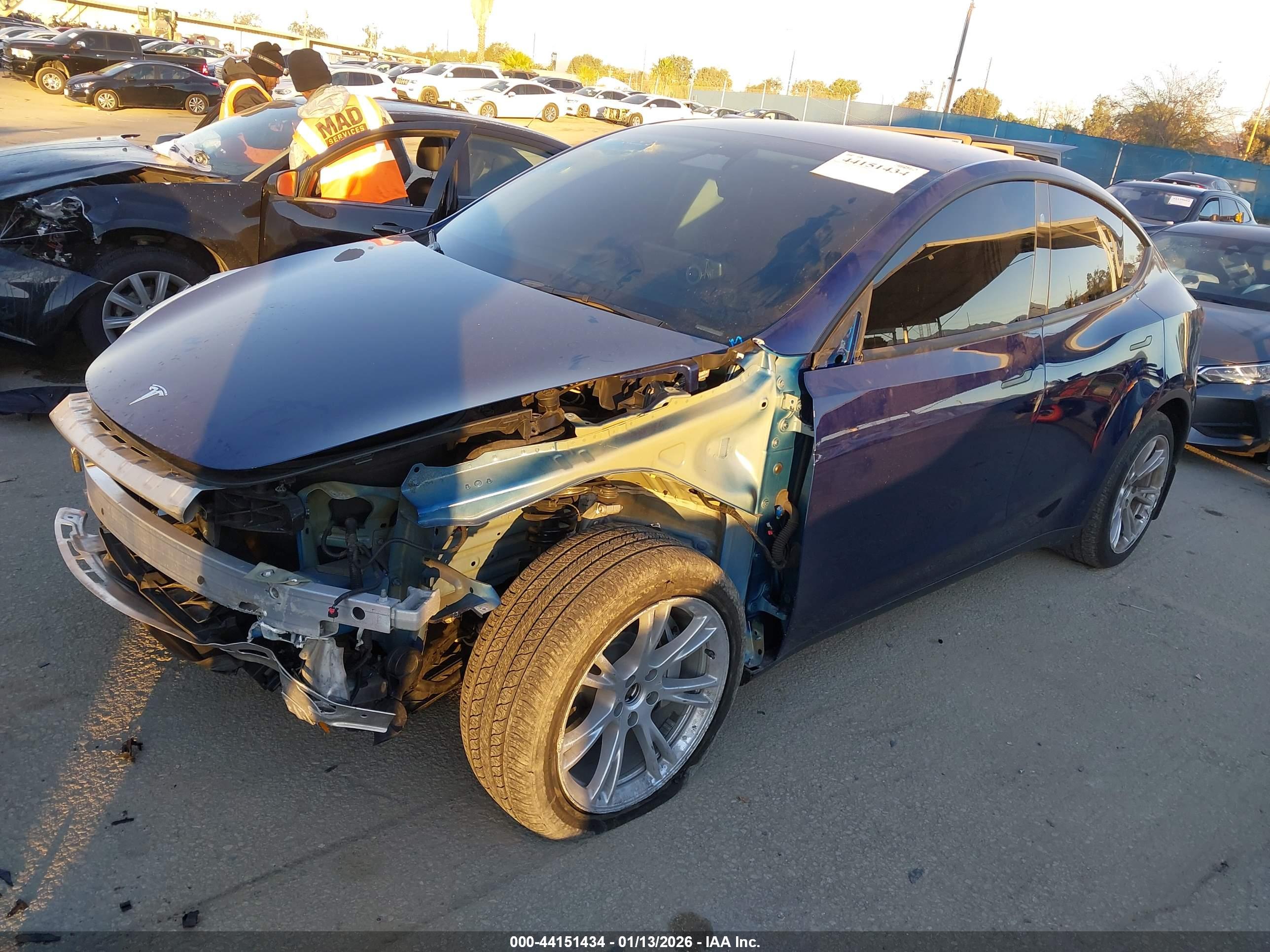TESLA MODEL image 2
