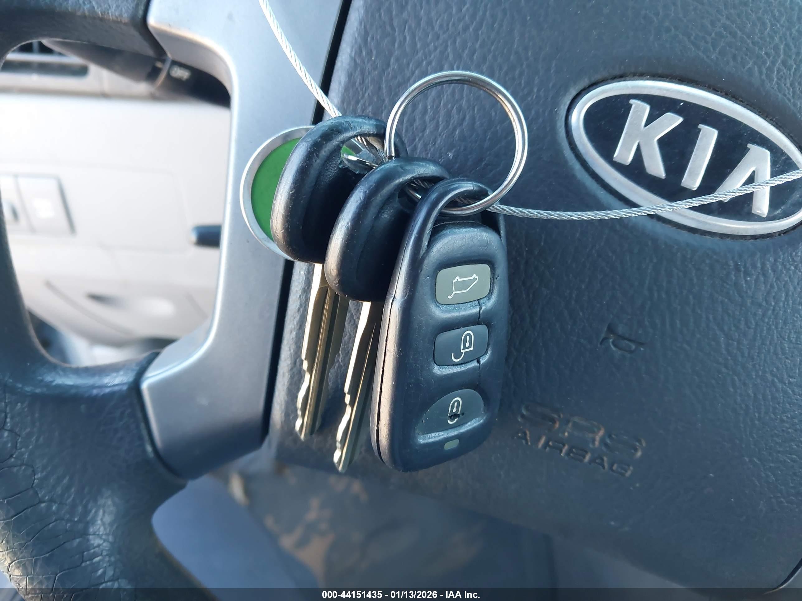 KIA SORENTO image 11