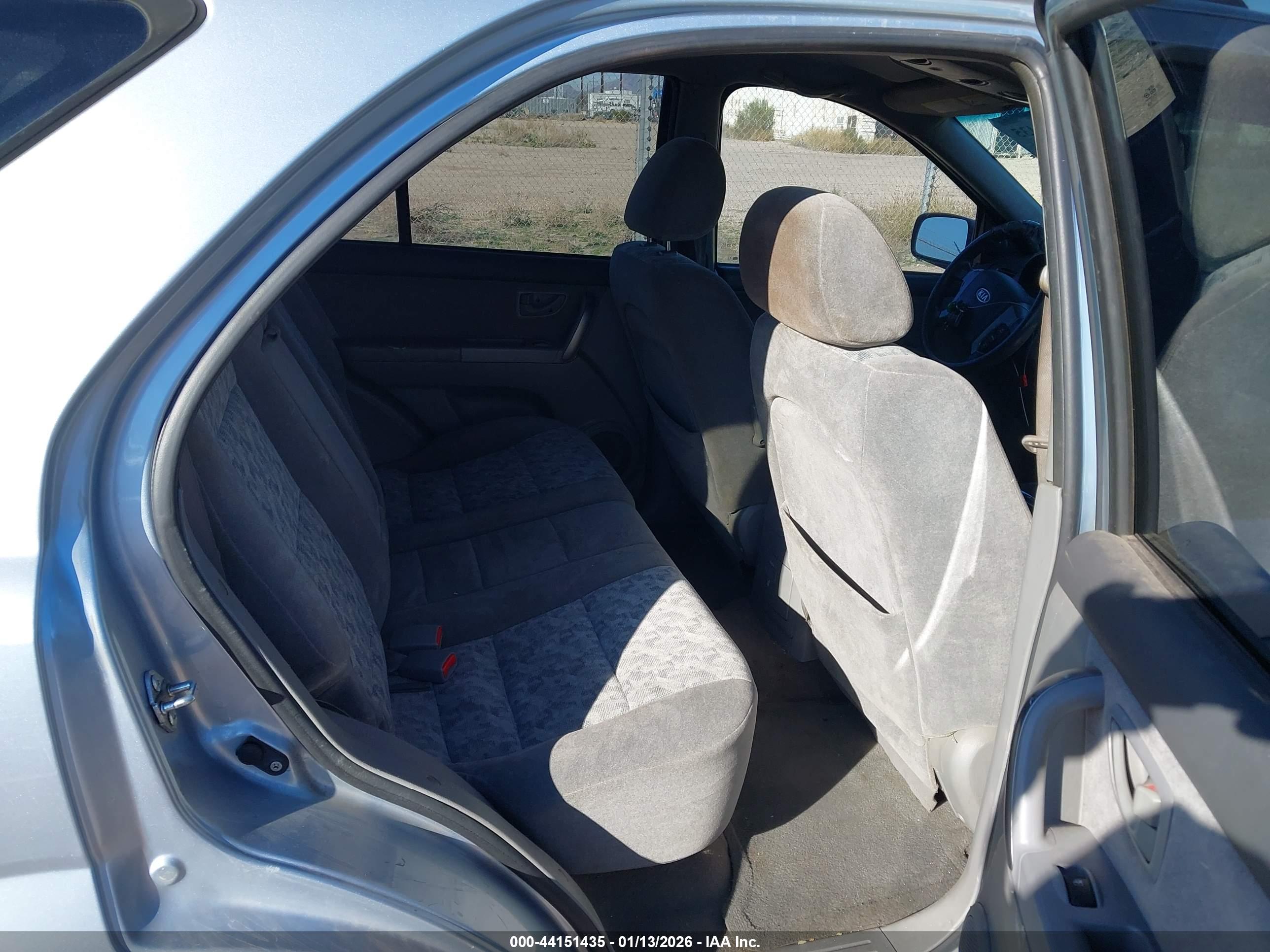 KIA SORENTO image 8