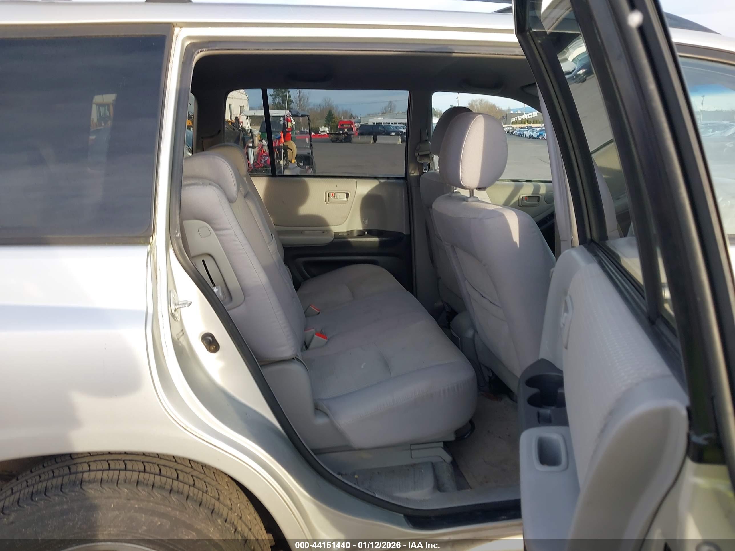 TOYOTA HIGHLANDER image 8