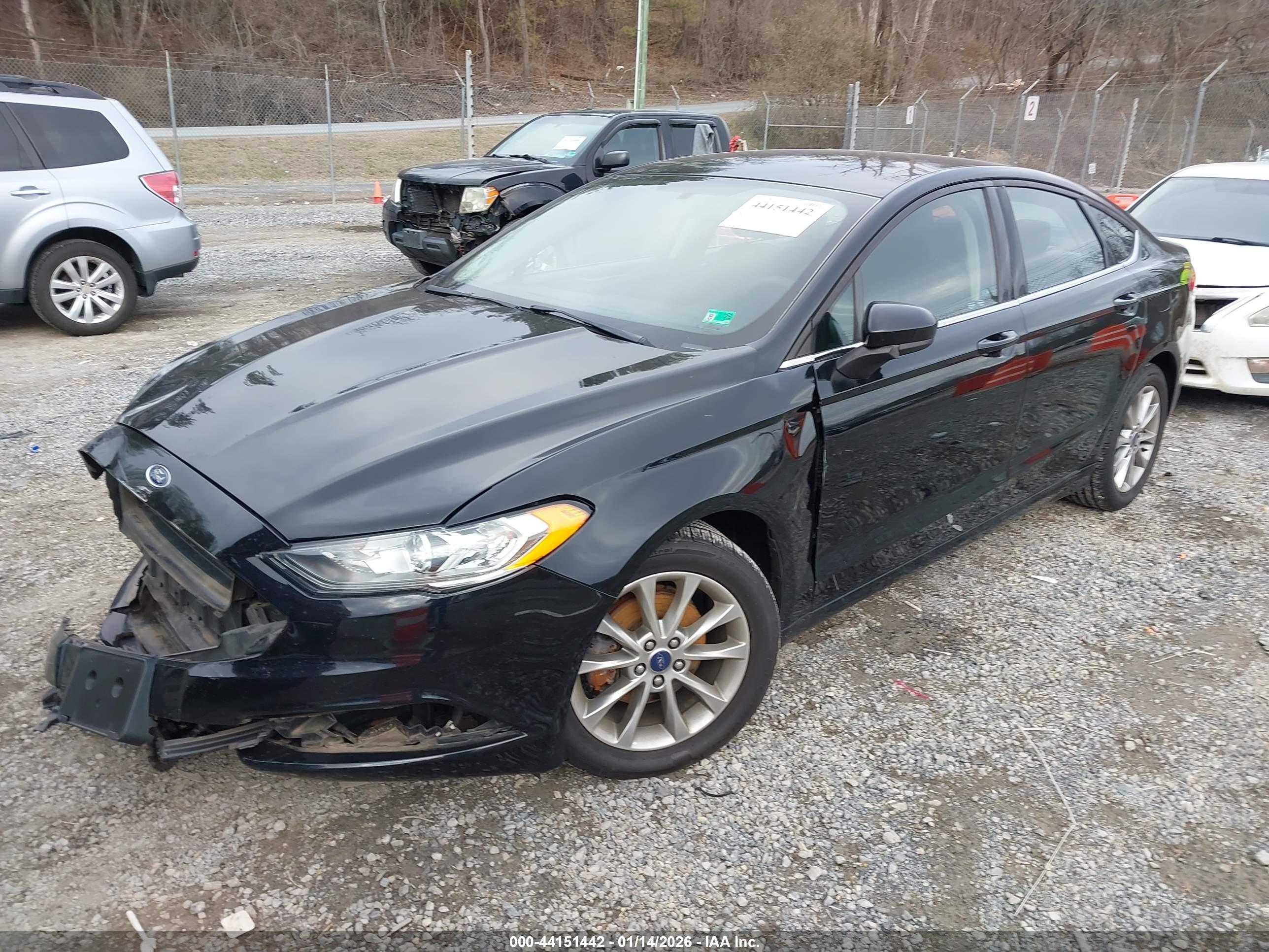 FORD FUSION image 2