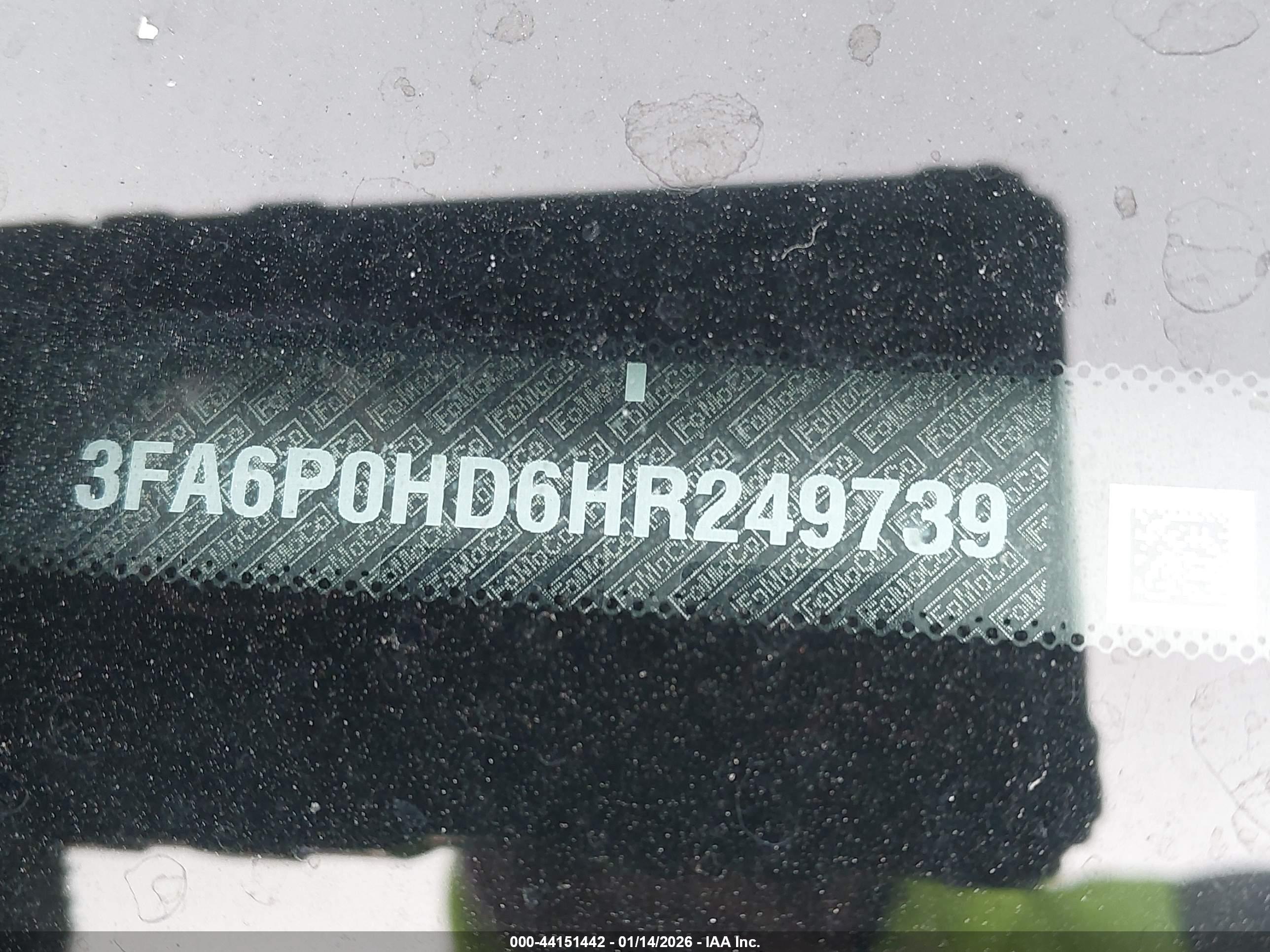 FORD FUSION image 9