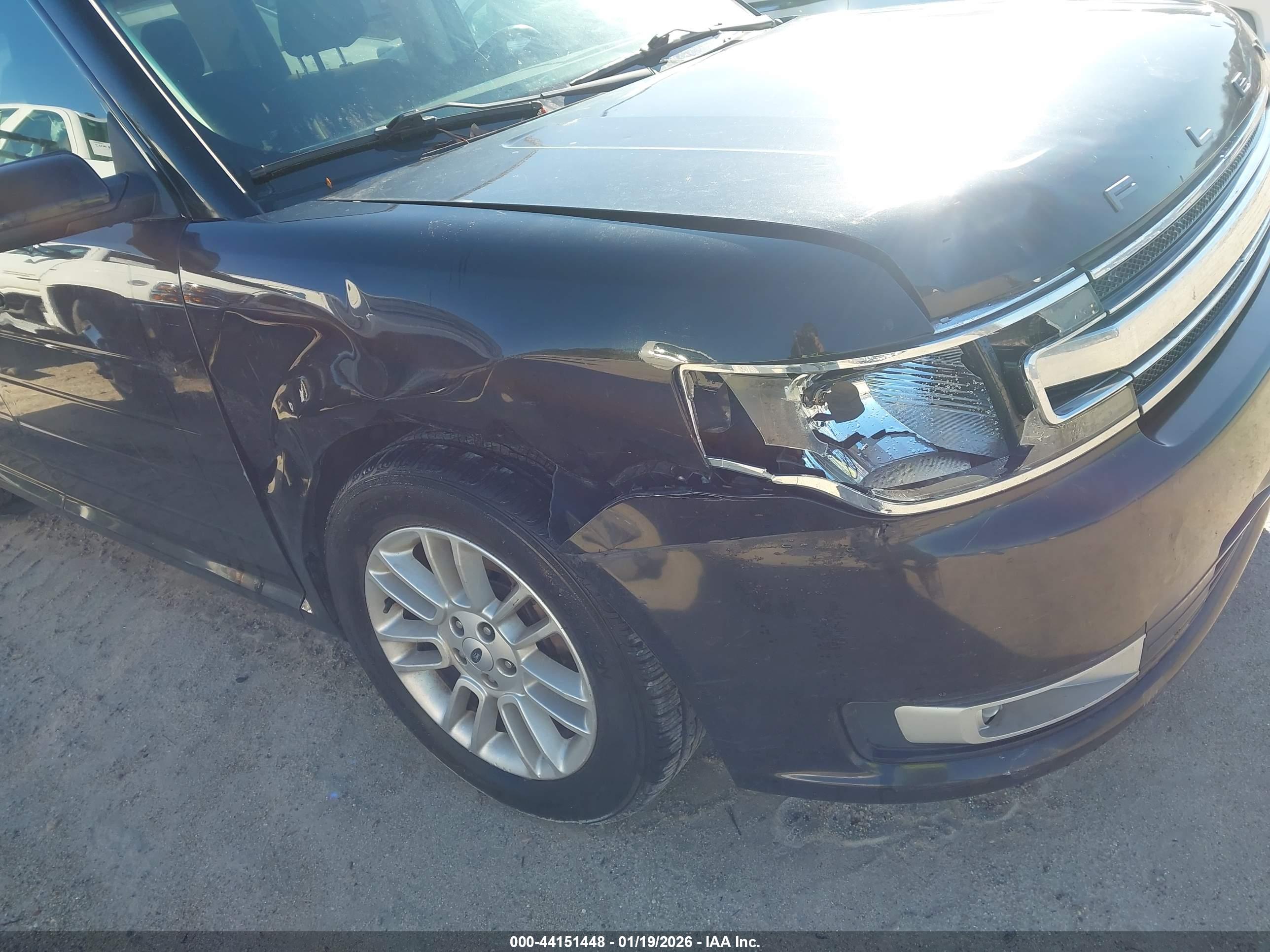 FORD FLEX image 6