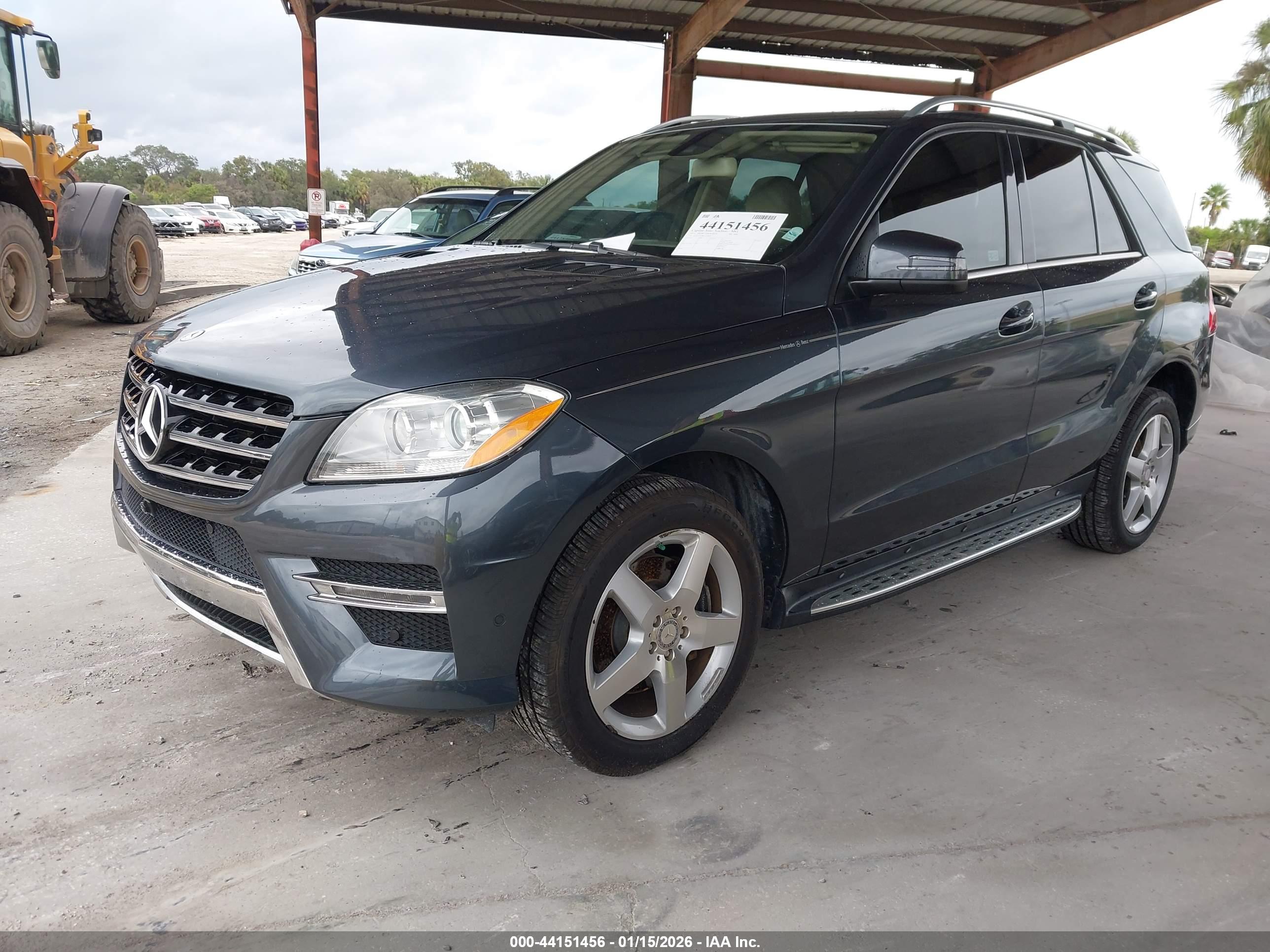 MERCEDES-BENZ ML image 2