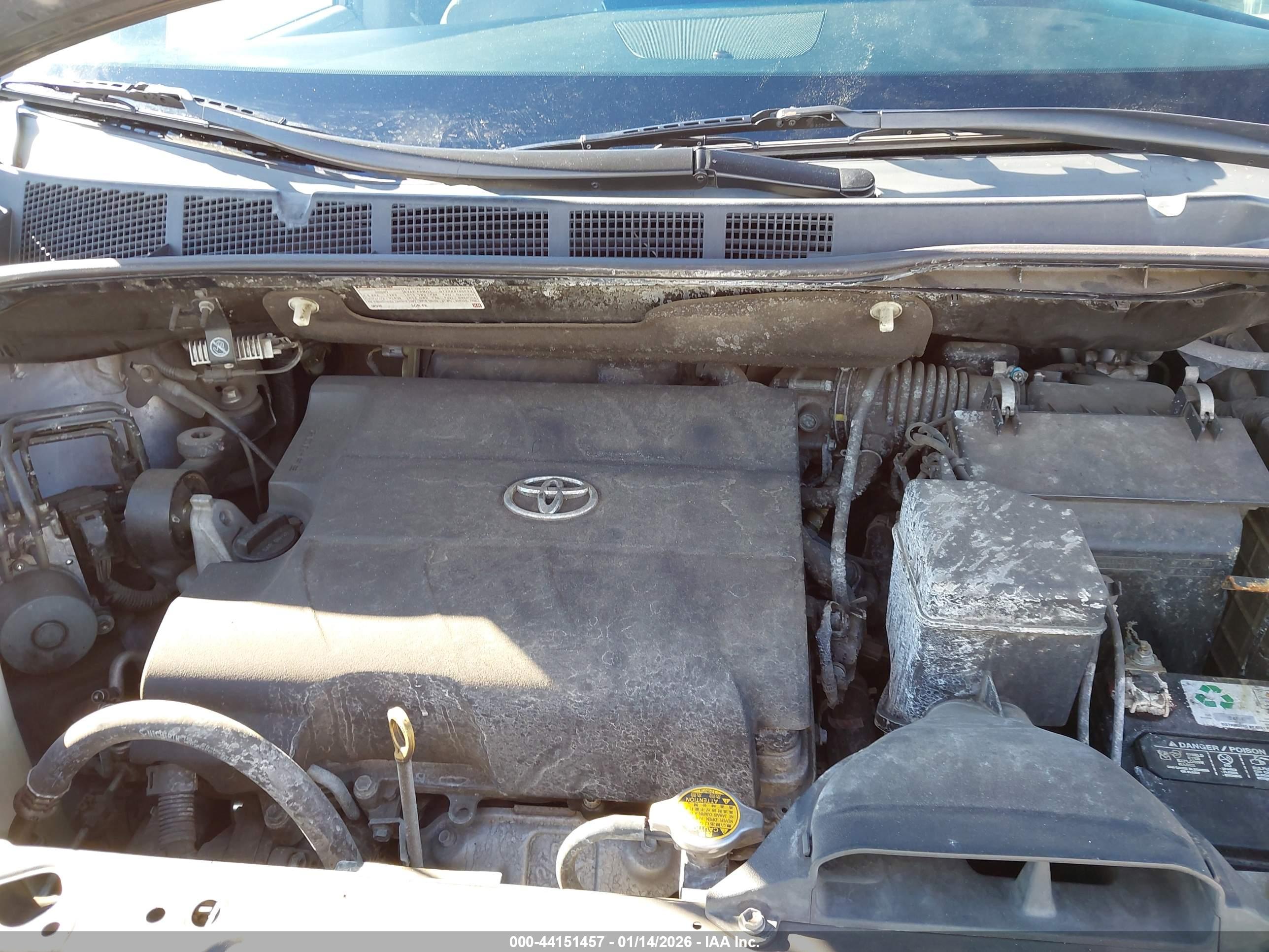 TOYOTA SIENNA image 10