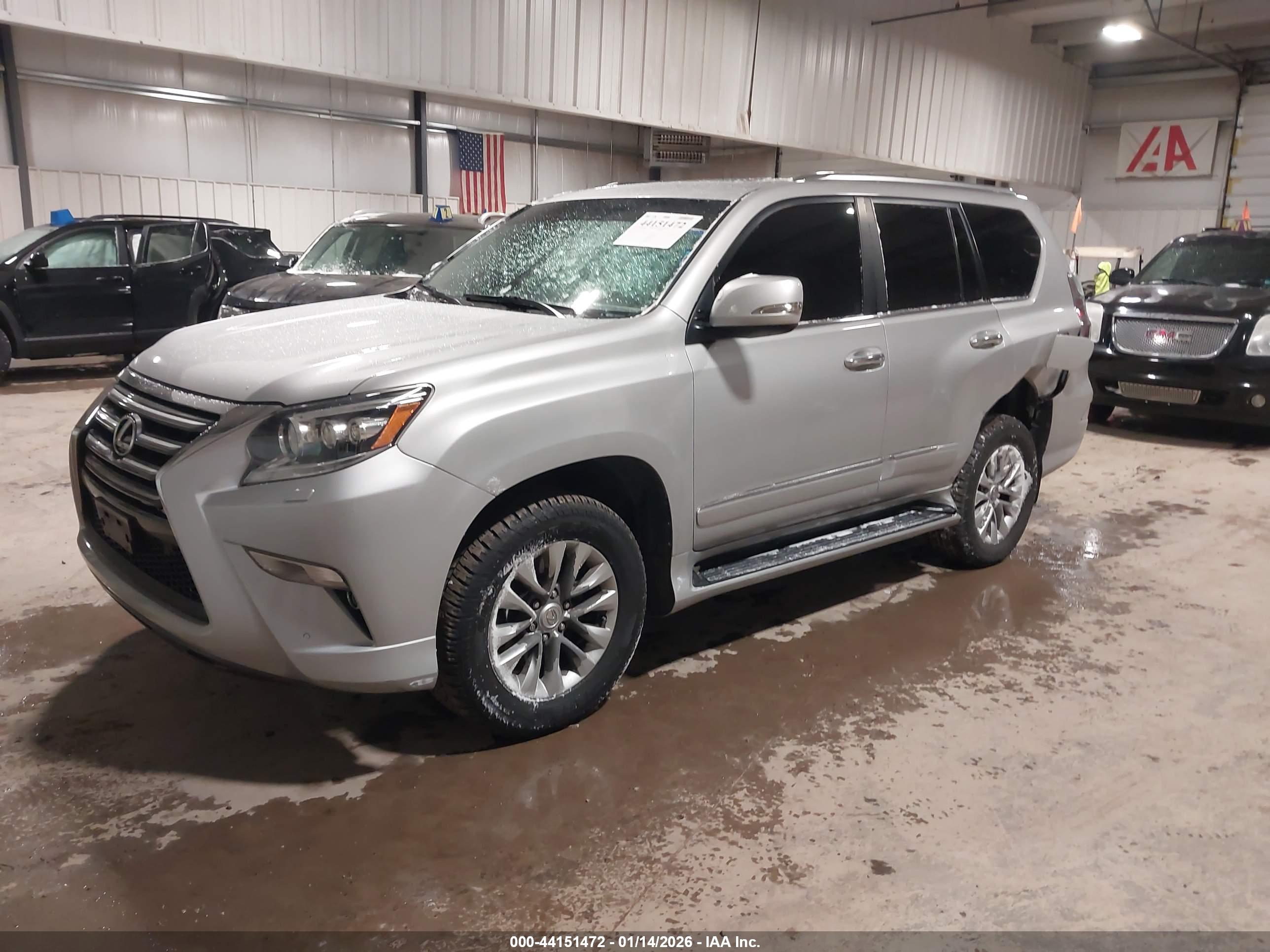 LEXUS GX image 2