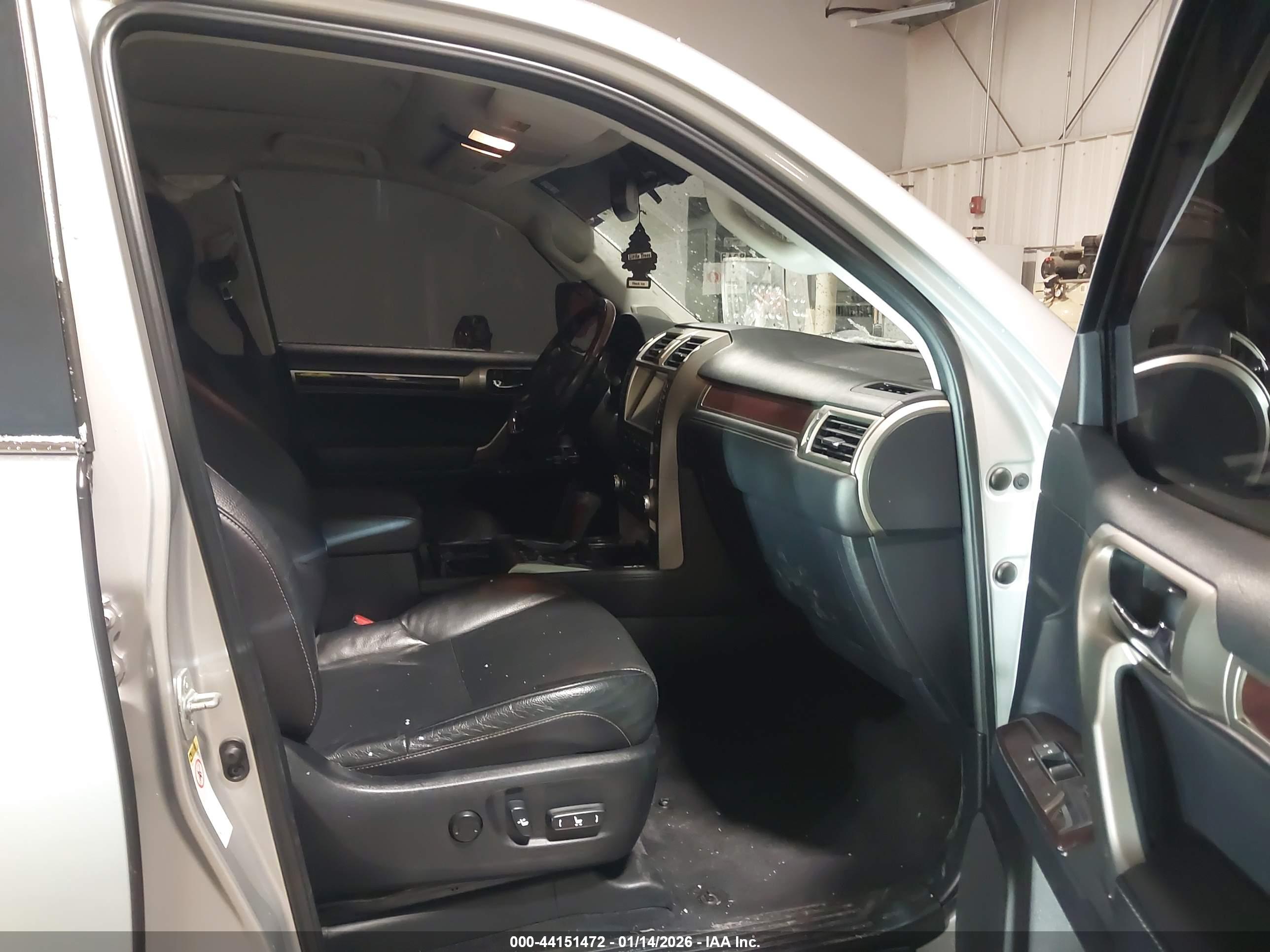 LEXUS GX image 5