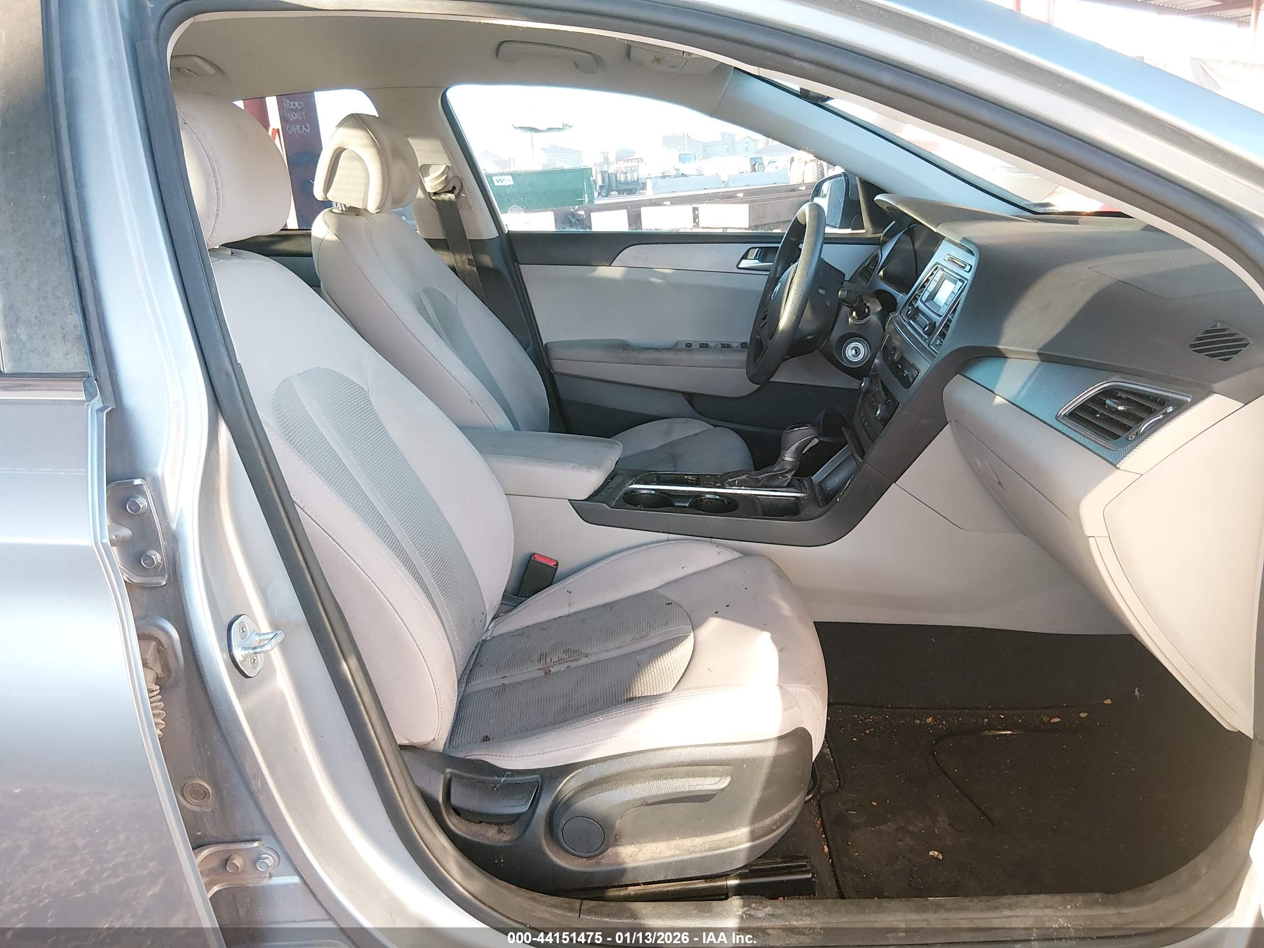 HYUNDAI SONATA image 5