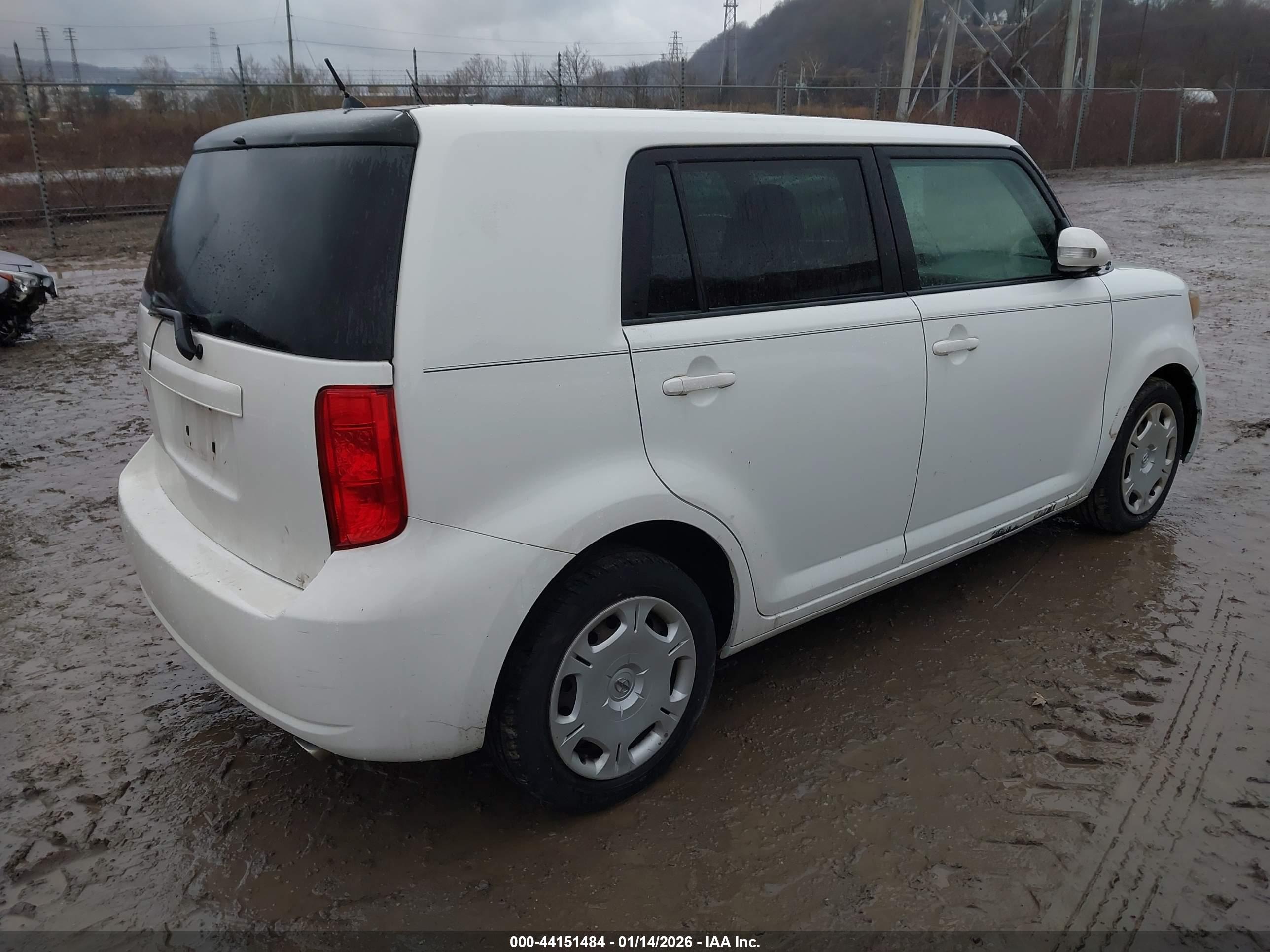 SCION XB image 4