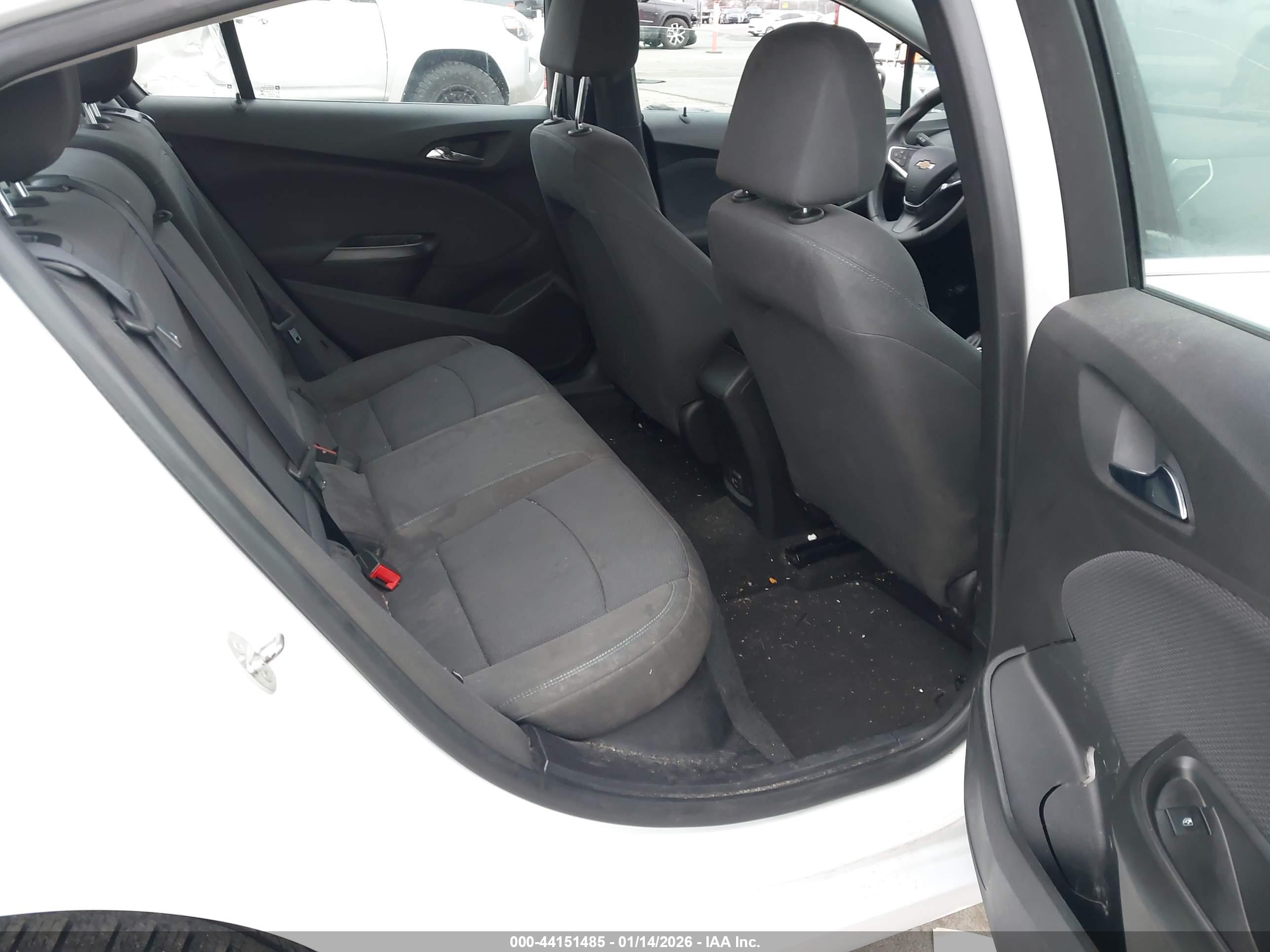 CHEVROLET CRUZE image 8
