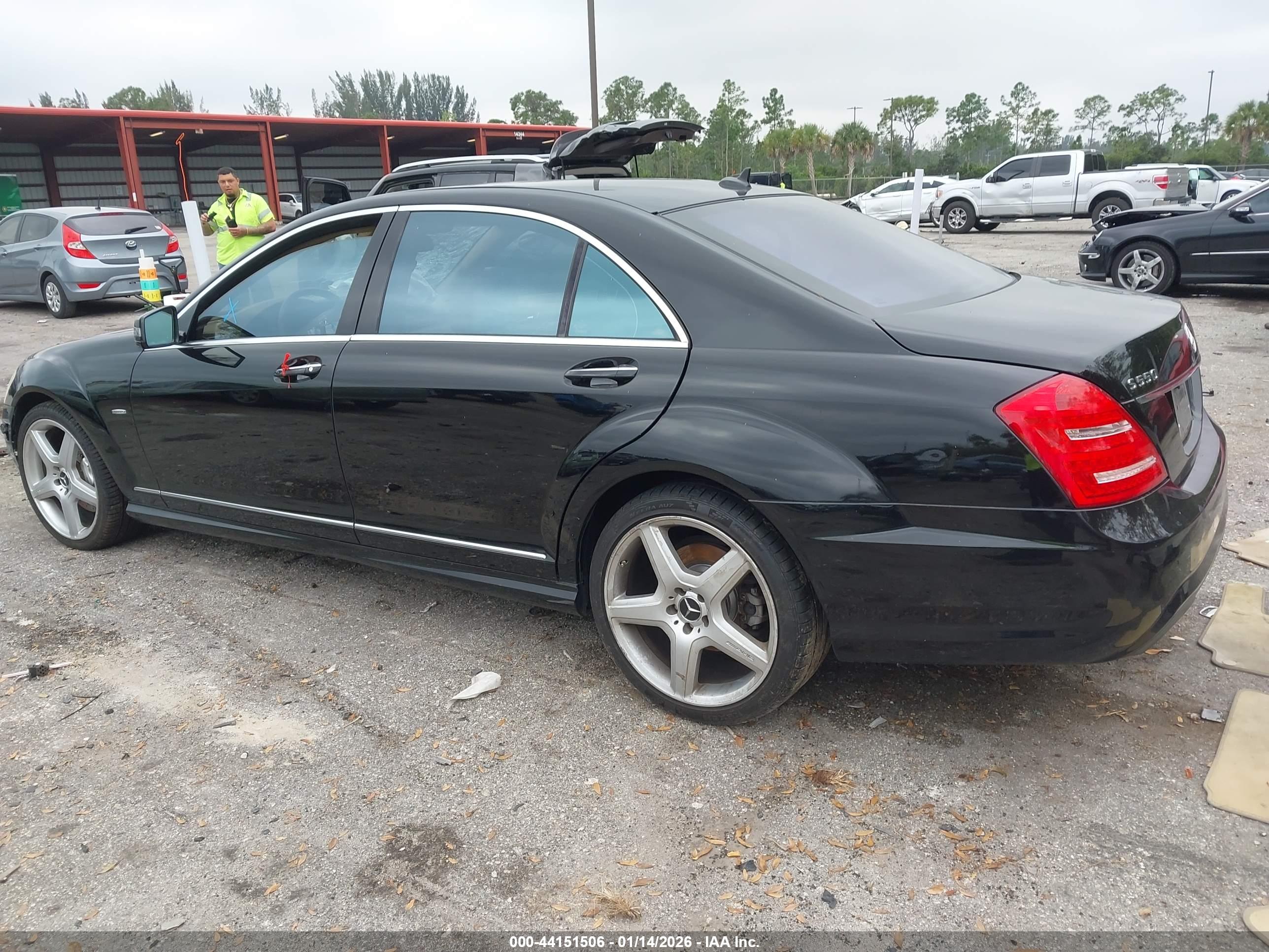 MERCEDES-BENZ S image 3