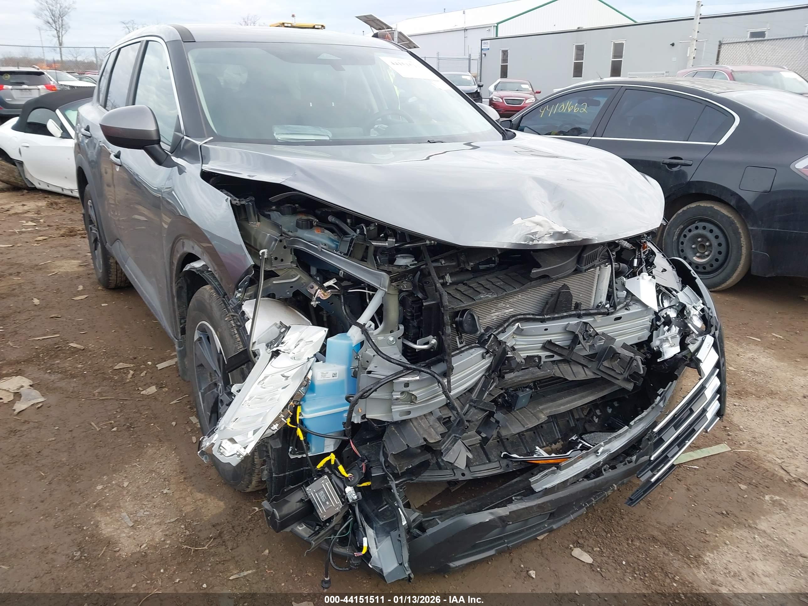 NISSAN ROGUE image 6
