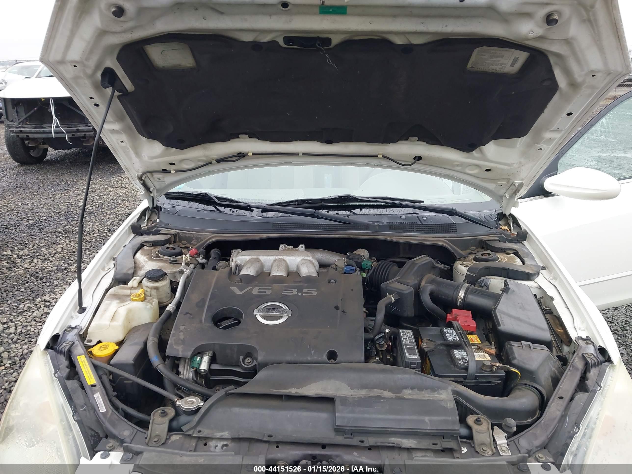 NISSAN ALTIMA image 10