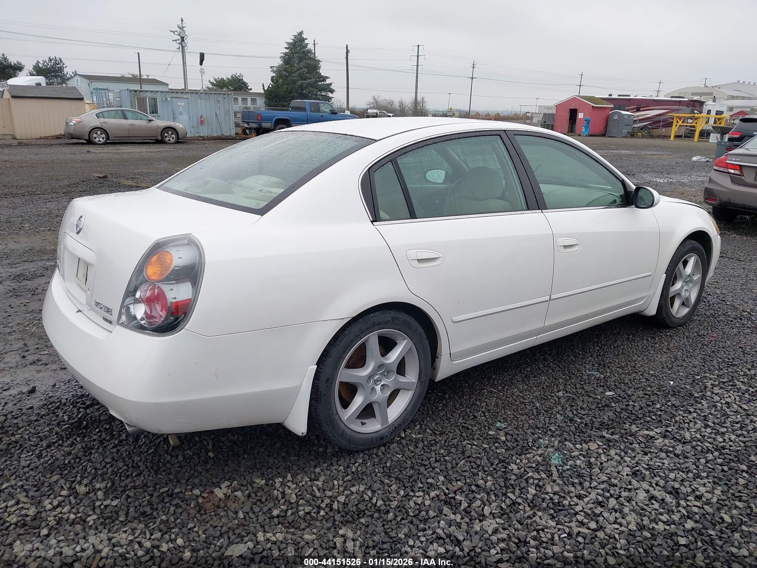 NISSAN ALTIMA image 4