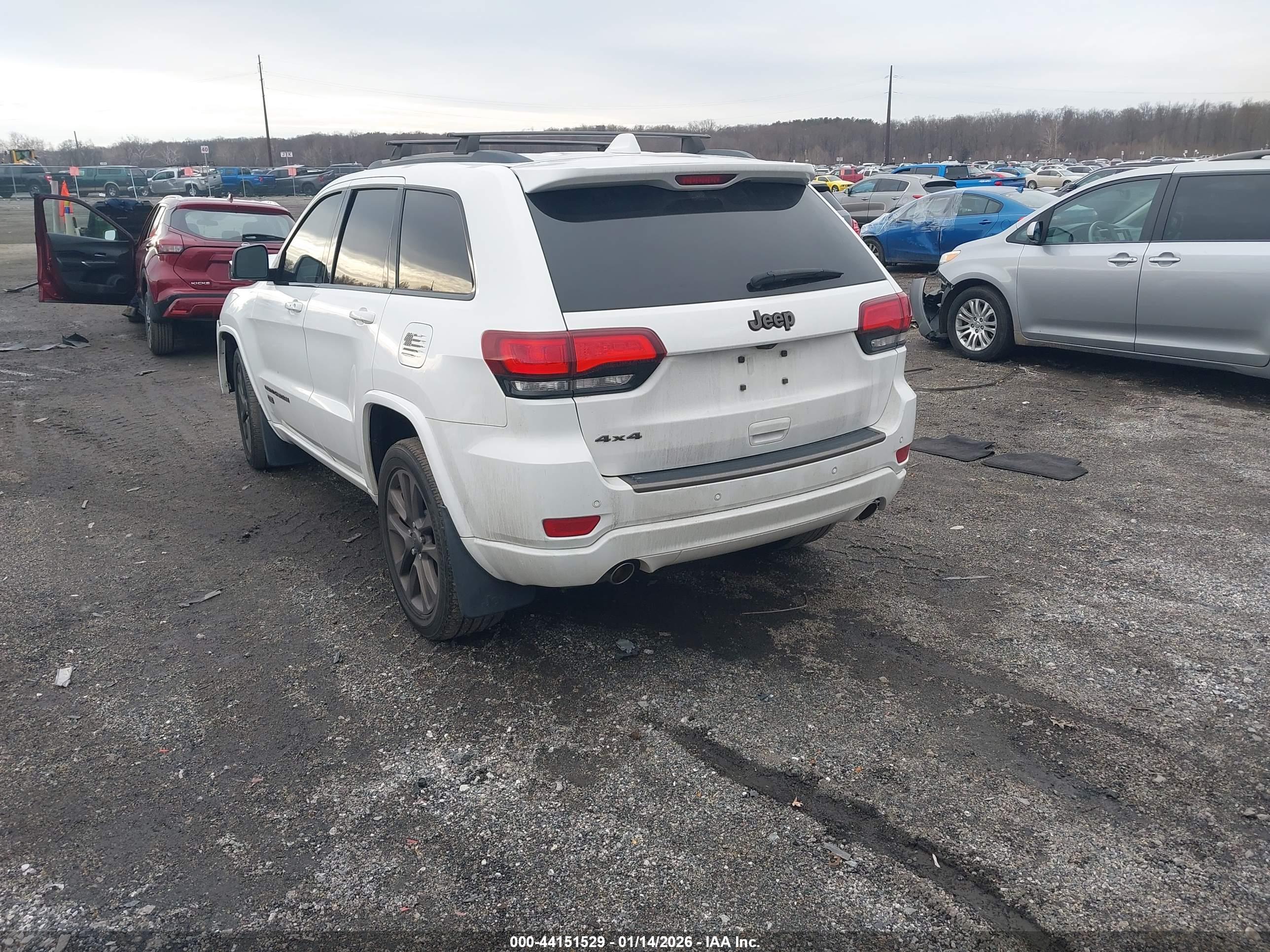 JEEP GRAND image 3