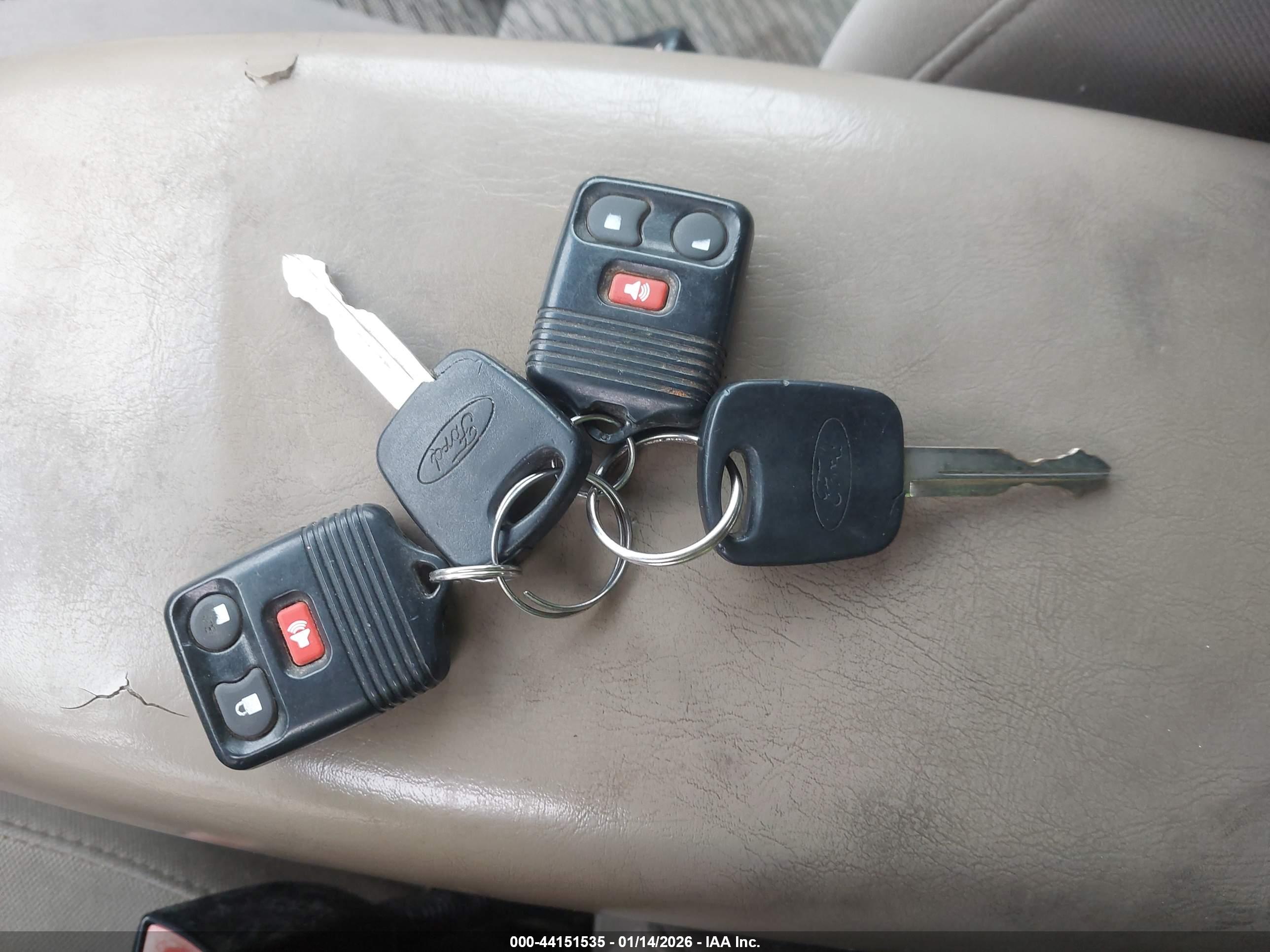 FORD ESCAPE image 11