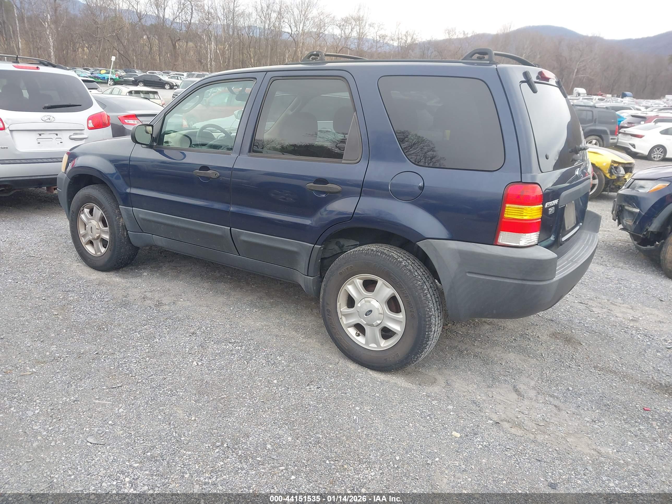 FORD ESCAPE image 3