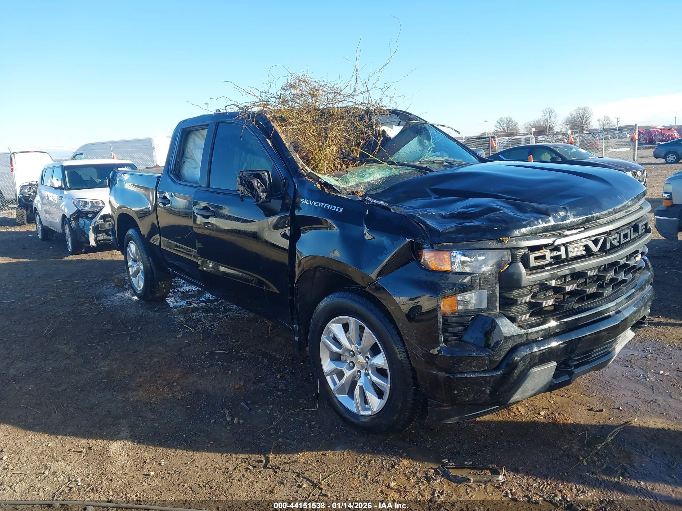 CHEVROLET SILVERADO image 6