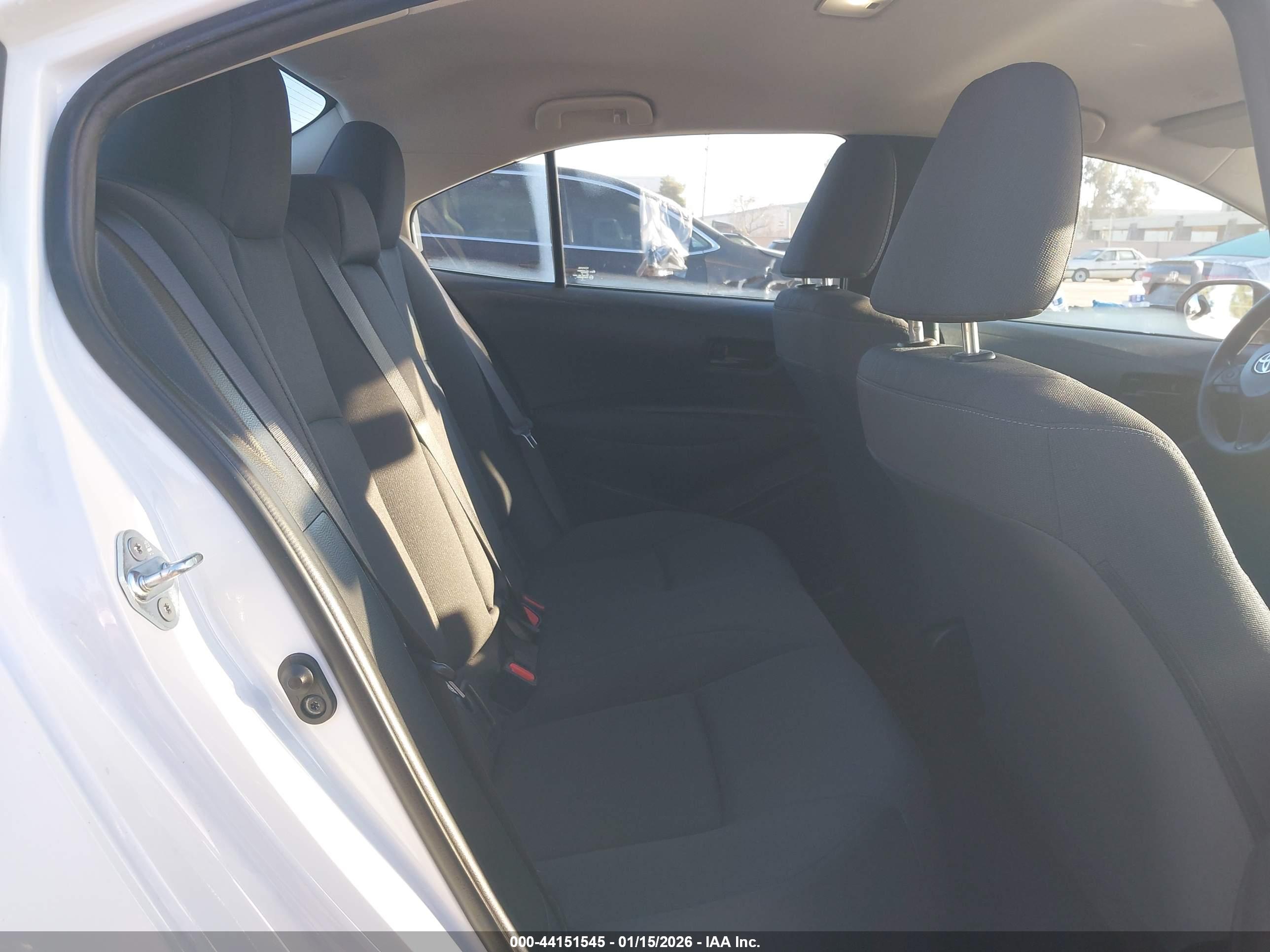 TOYOTA COROLLA image 8