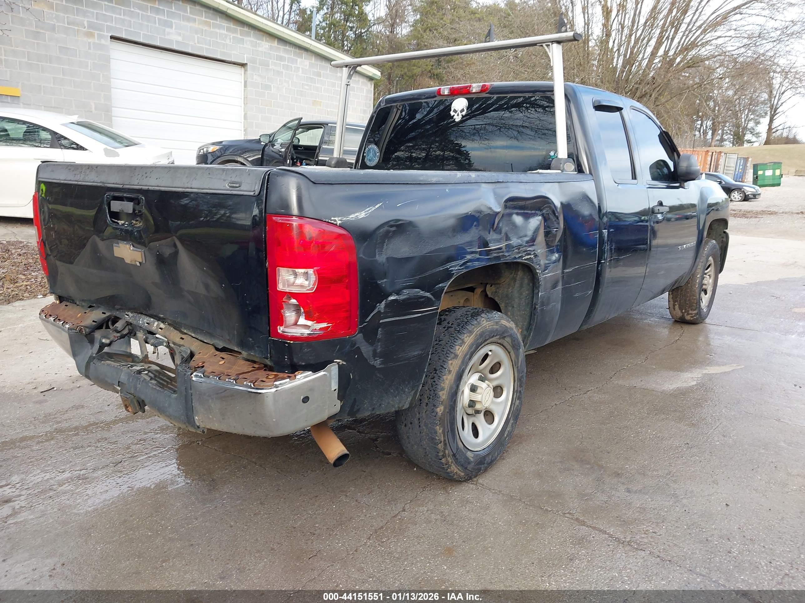 CHEVROLET SILVERADO image 4