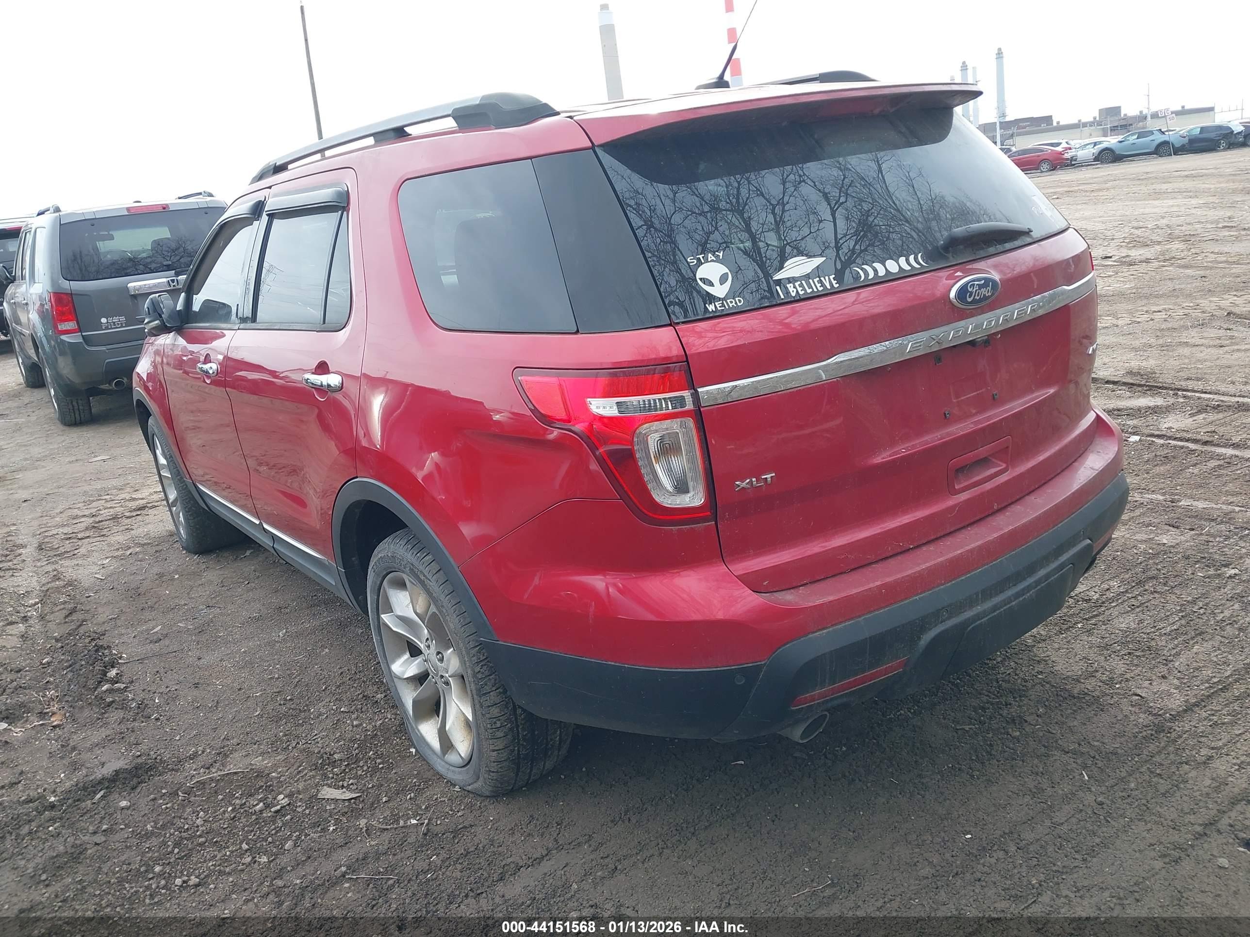 FORD EXPLORER image 3