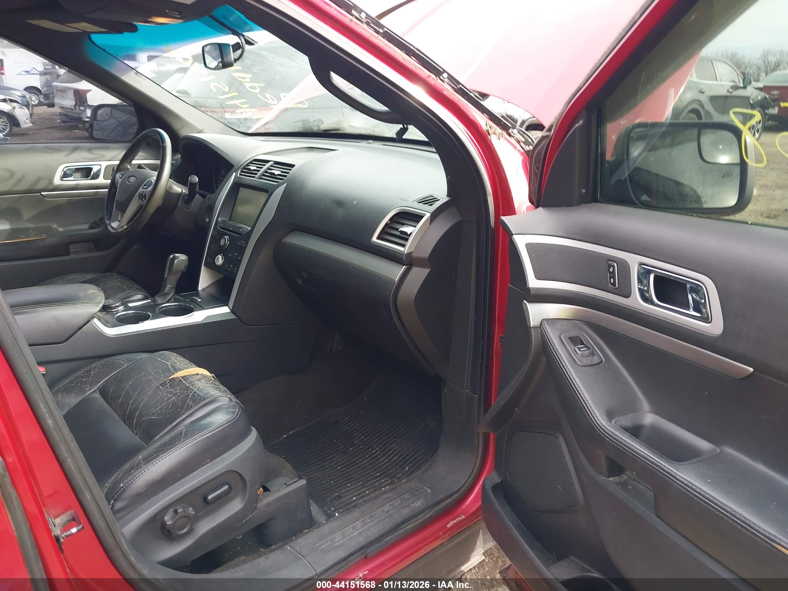 FORD EXPLORER image 5