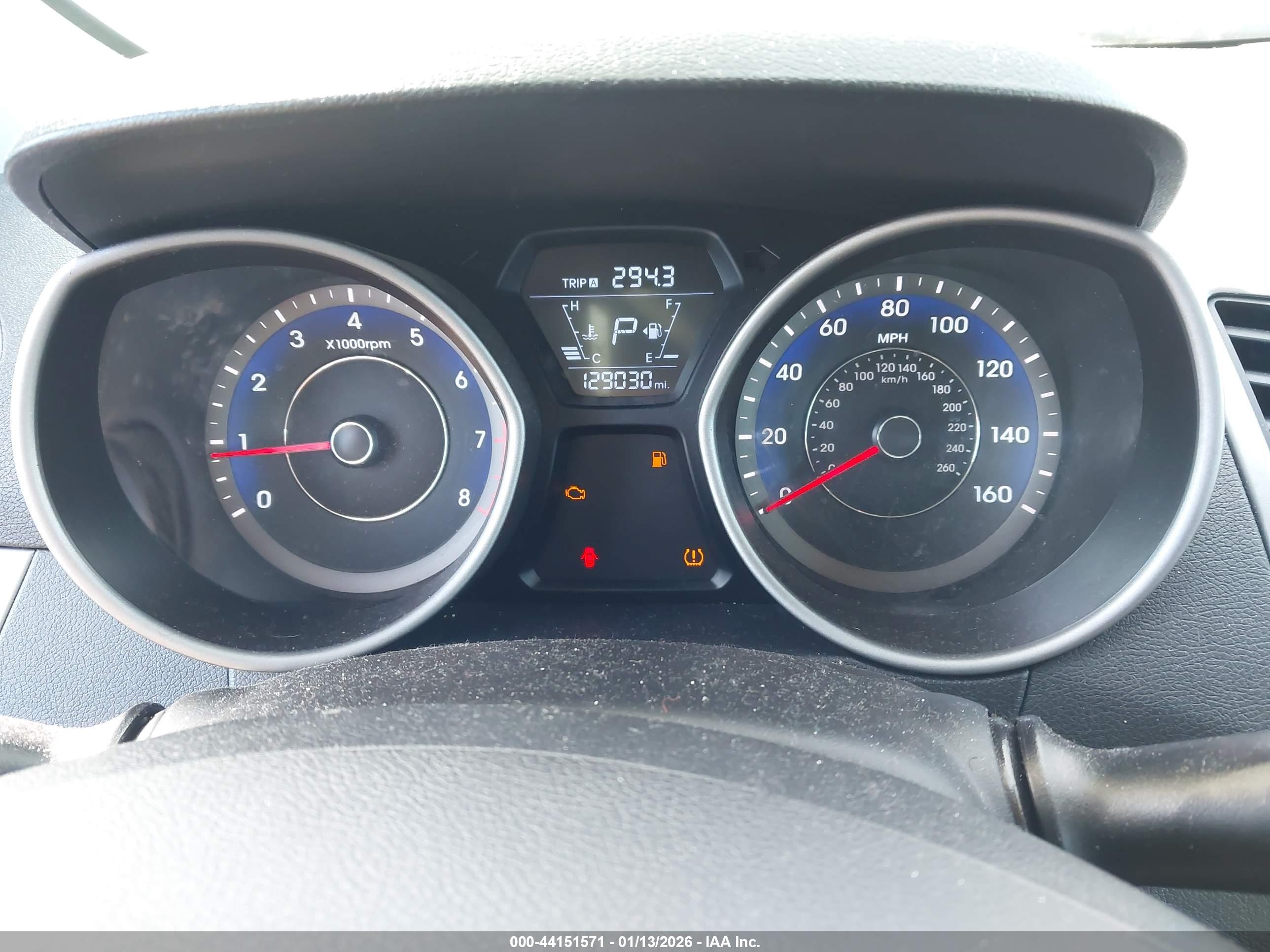 HYUNDAI ELANTRA image 7