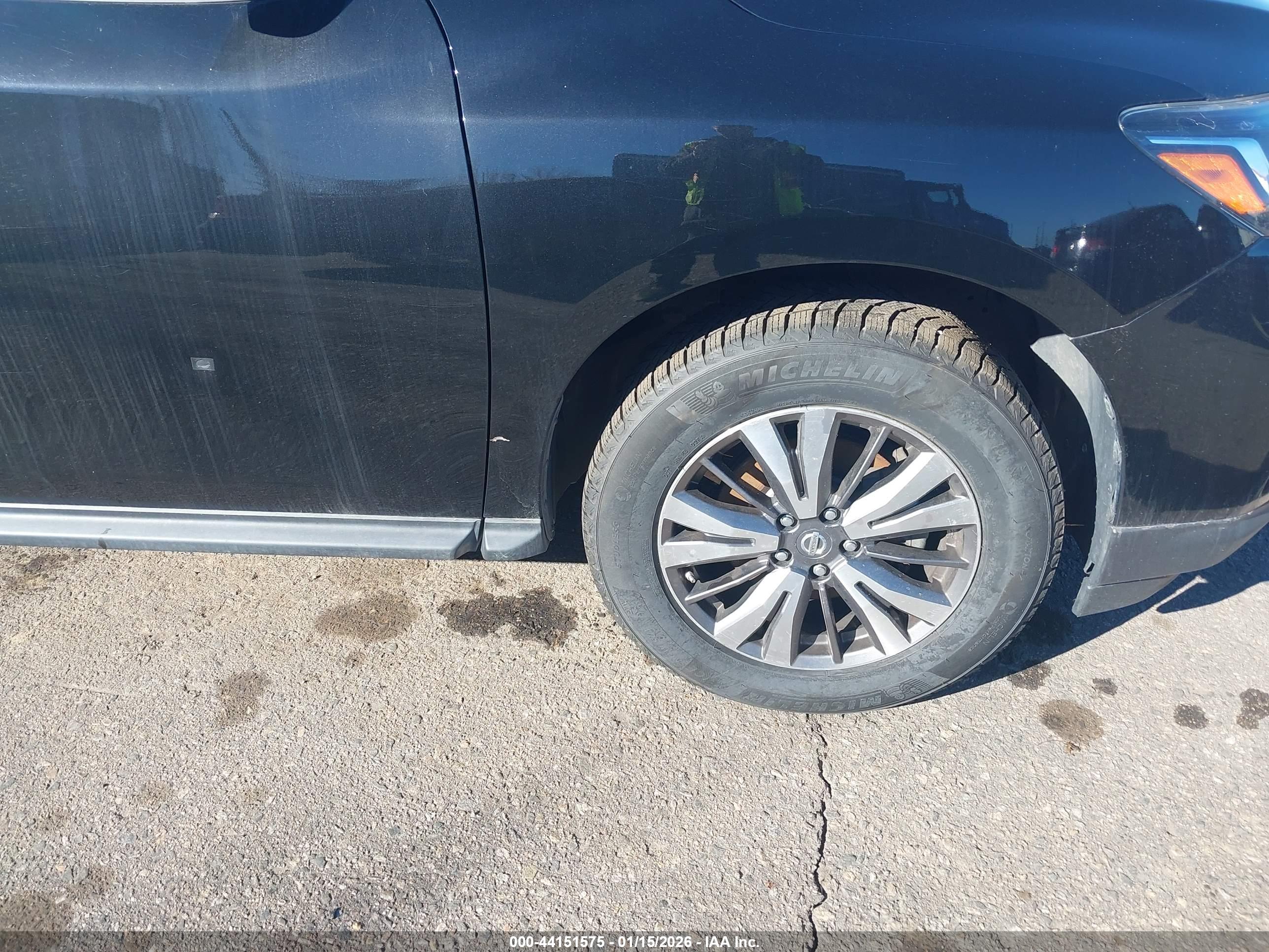 NISSAN PATHFINDER image 6