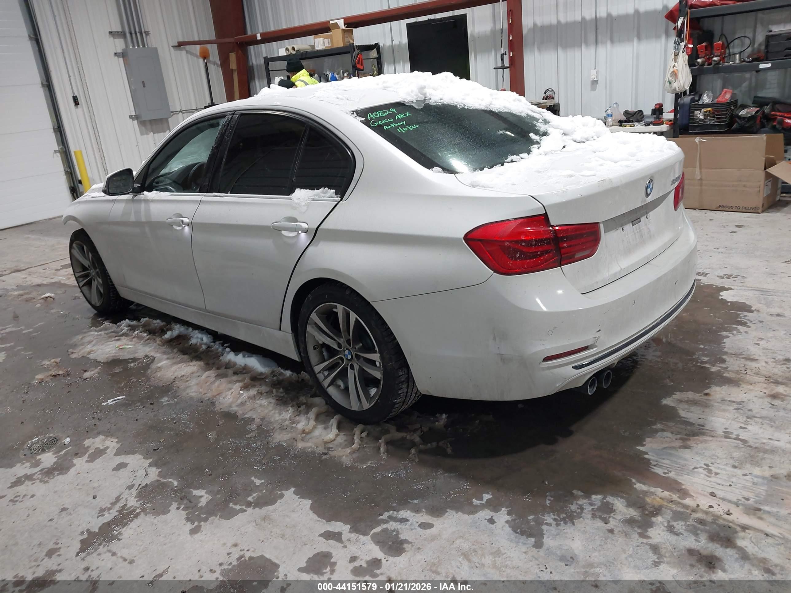 BMW 330I image 3