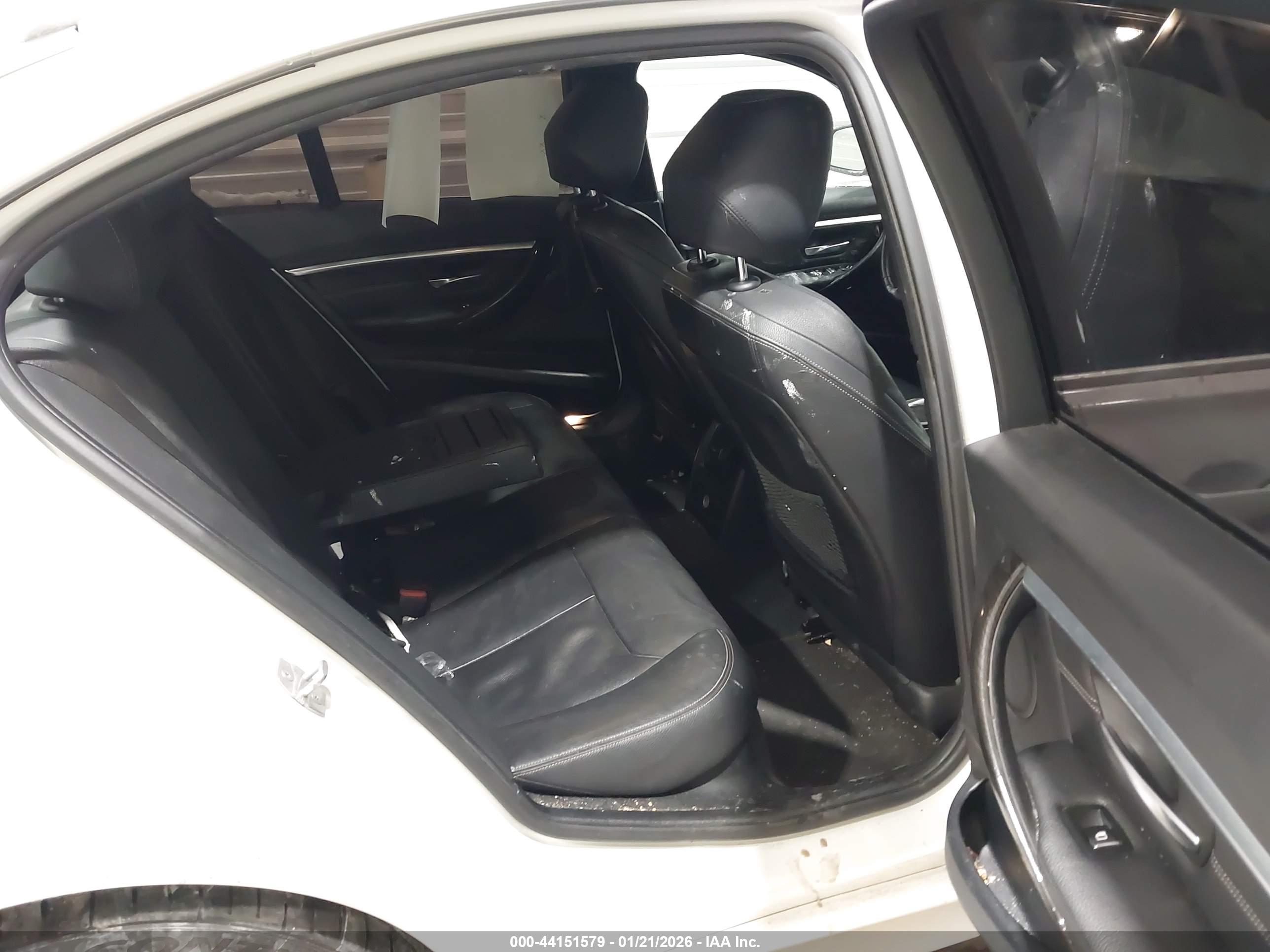 BMW 330I image 8
