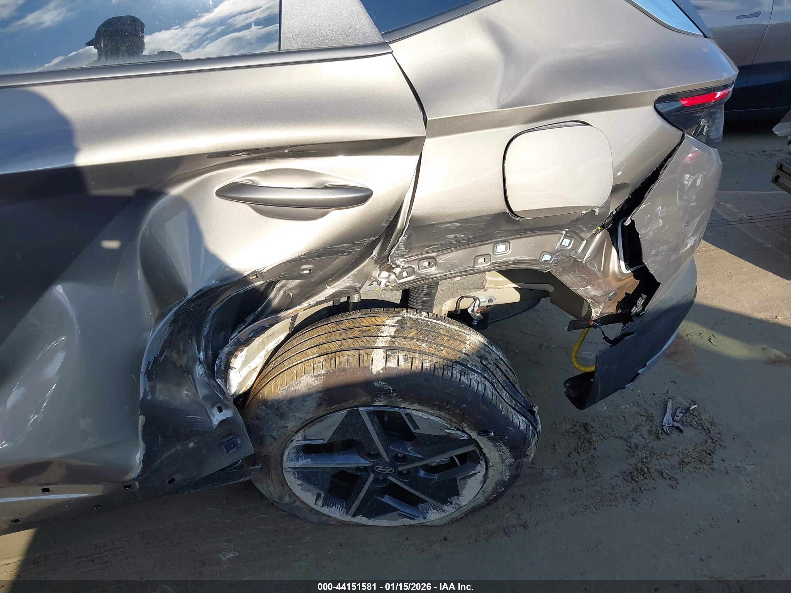 HYUNDAI TUCSON image 6