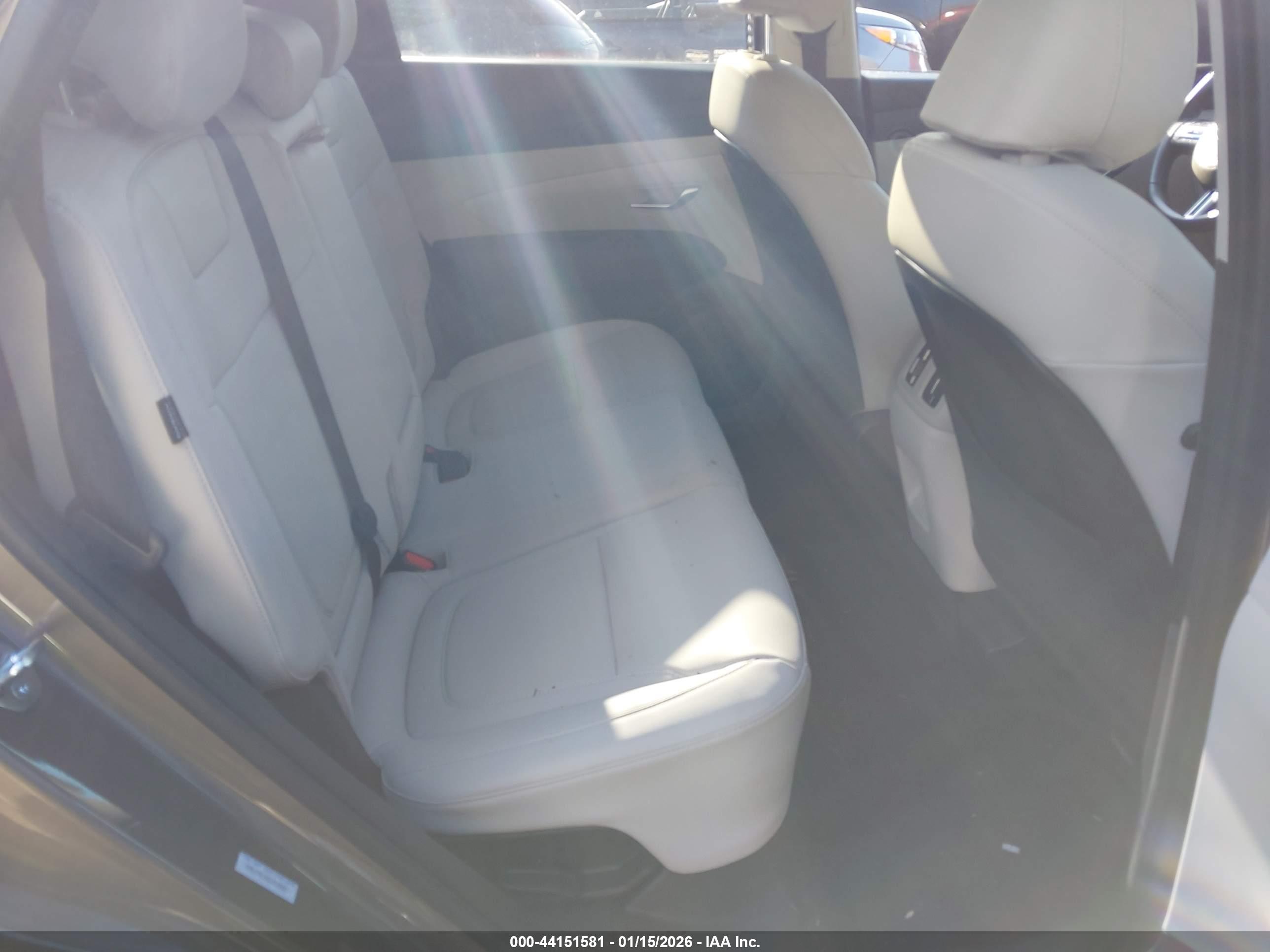 HYUNDAI TUCSON image 8